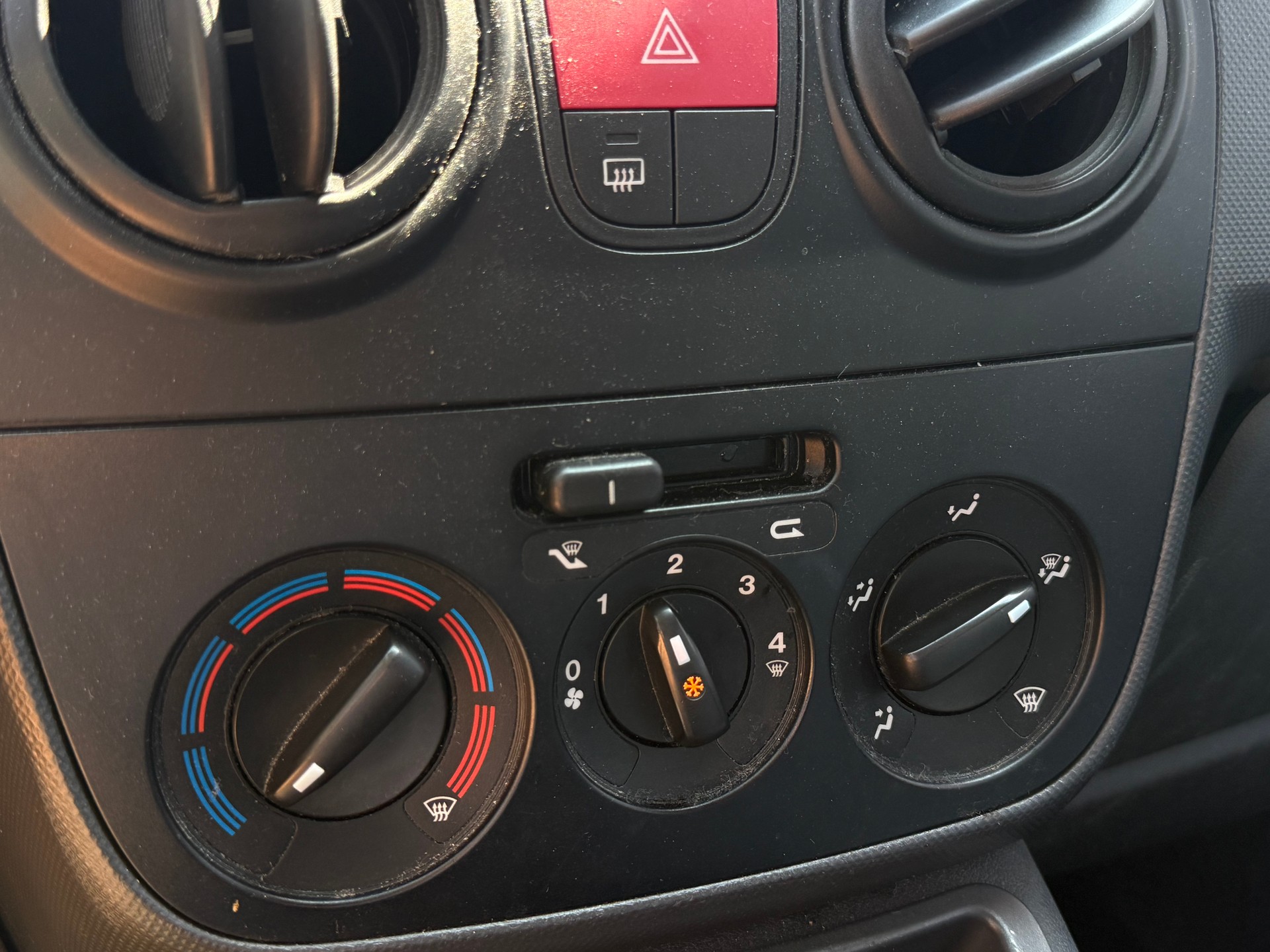 PEUGEOT Bipper Tepee 1.4 Outdoor-image-9