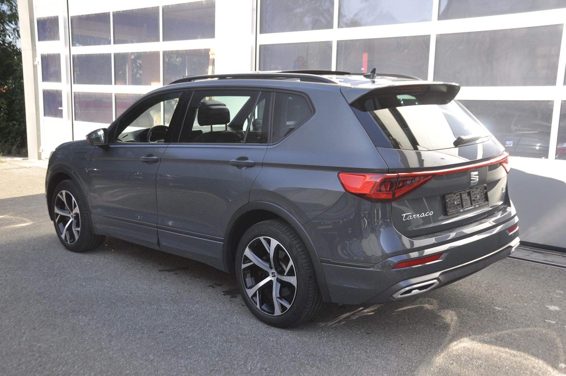 SEAT Tarraco 1.4 e-HYBRID DSG Hola FR I Panoramadach-image-15