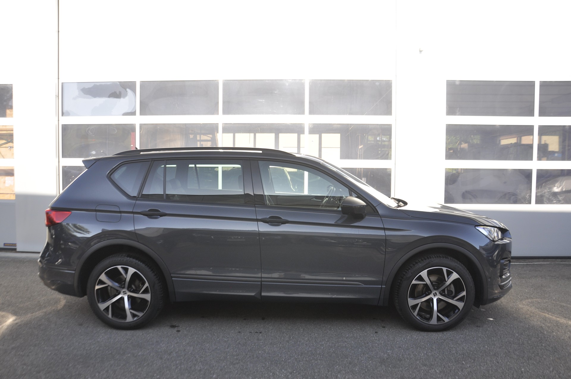 SEAT Tarraco 1.4 e-HYBRID DSG Hola FR I Panoramadach-image-2