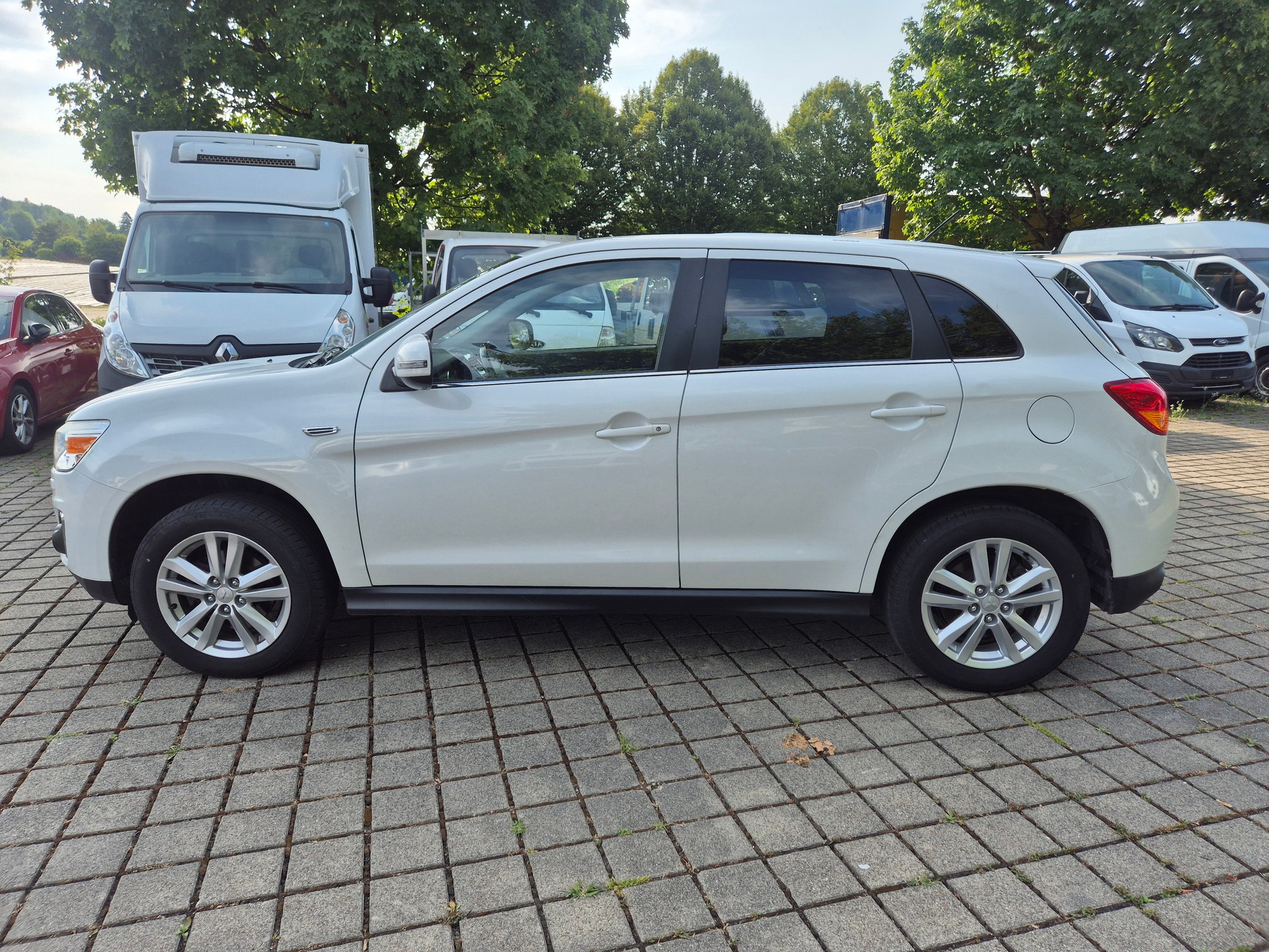 MITSUBISHI ASX 2.2 DID Navigator 4WD Automatic-image-4