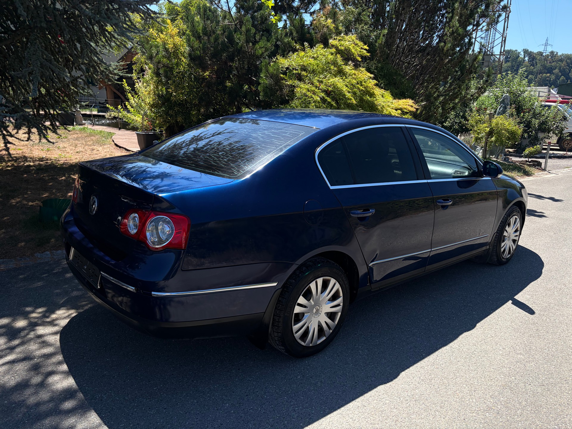 VW Passat 2.0 TDI Trendline-image-3