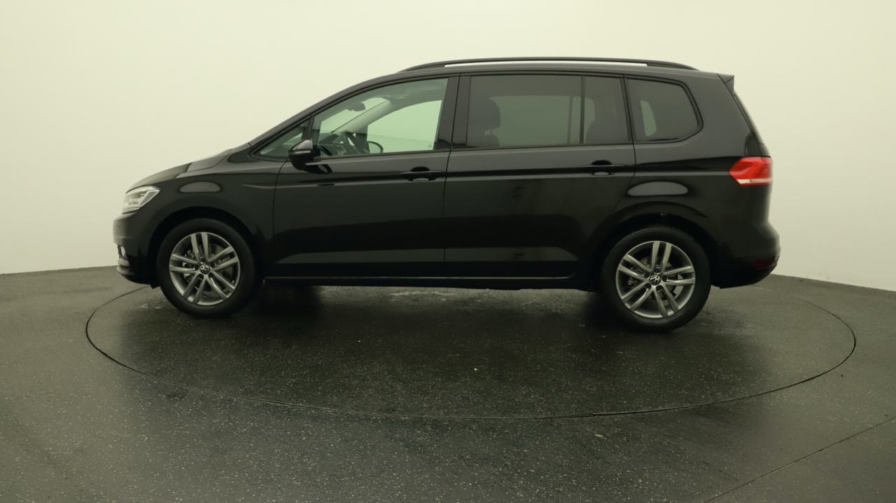 VW Touran 1.5 TSI EVO Limited-image-1