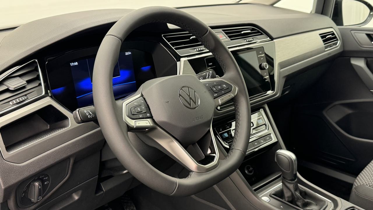 VW Touran 1.5 TSI EVO Limited-image-6