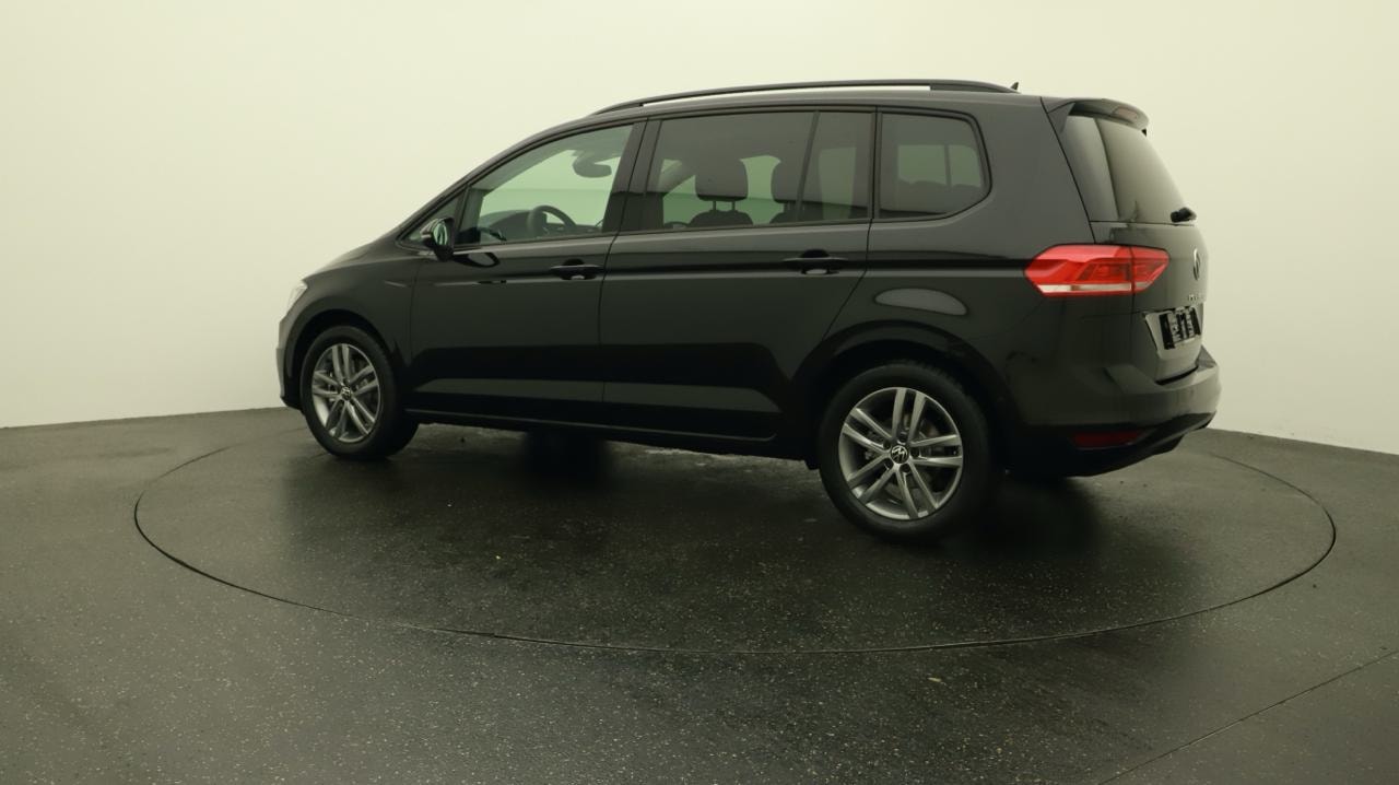 VW Touran 1.5 TSI EVO Limited-image-2