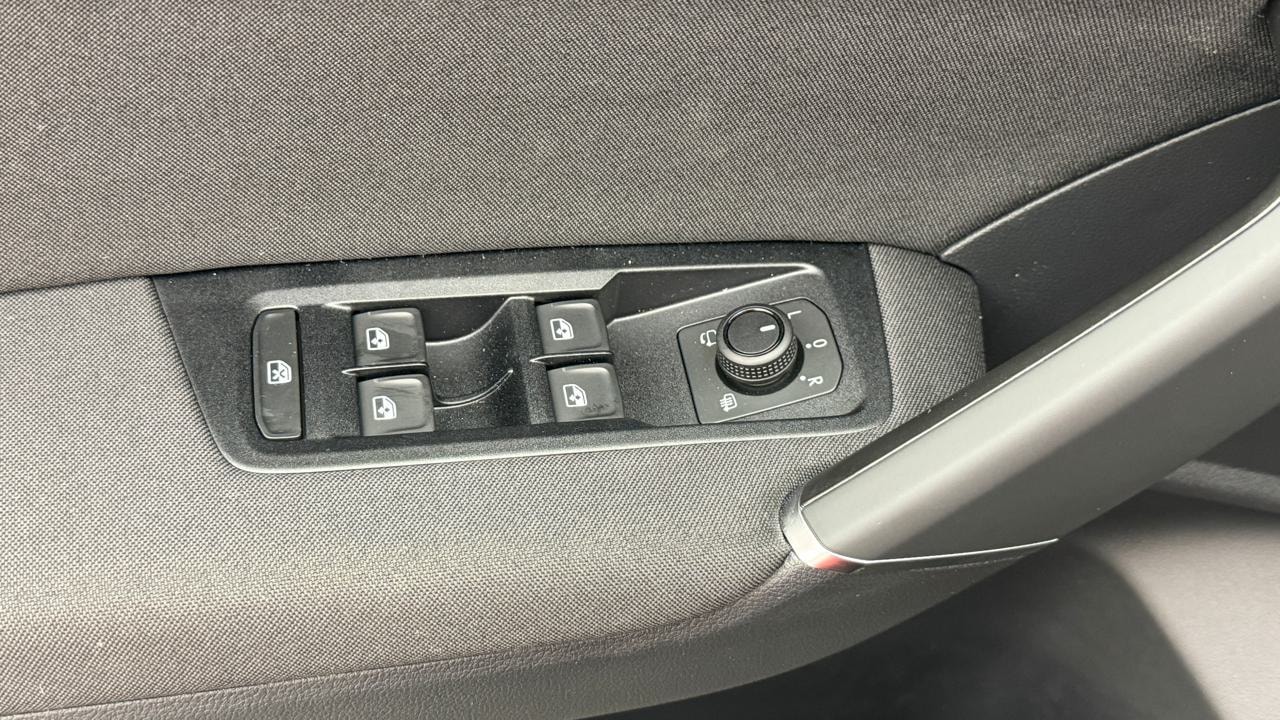 VW Touran 1.5 TSI EVO Limited-image-8