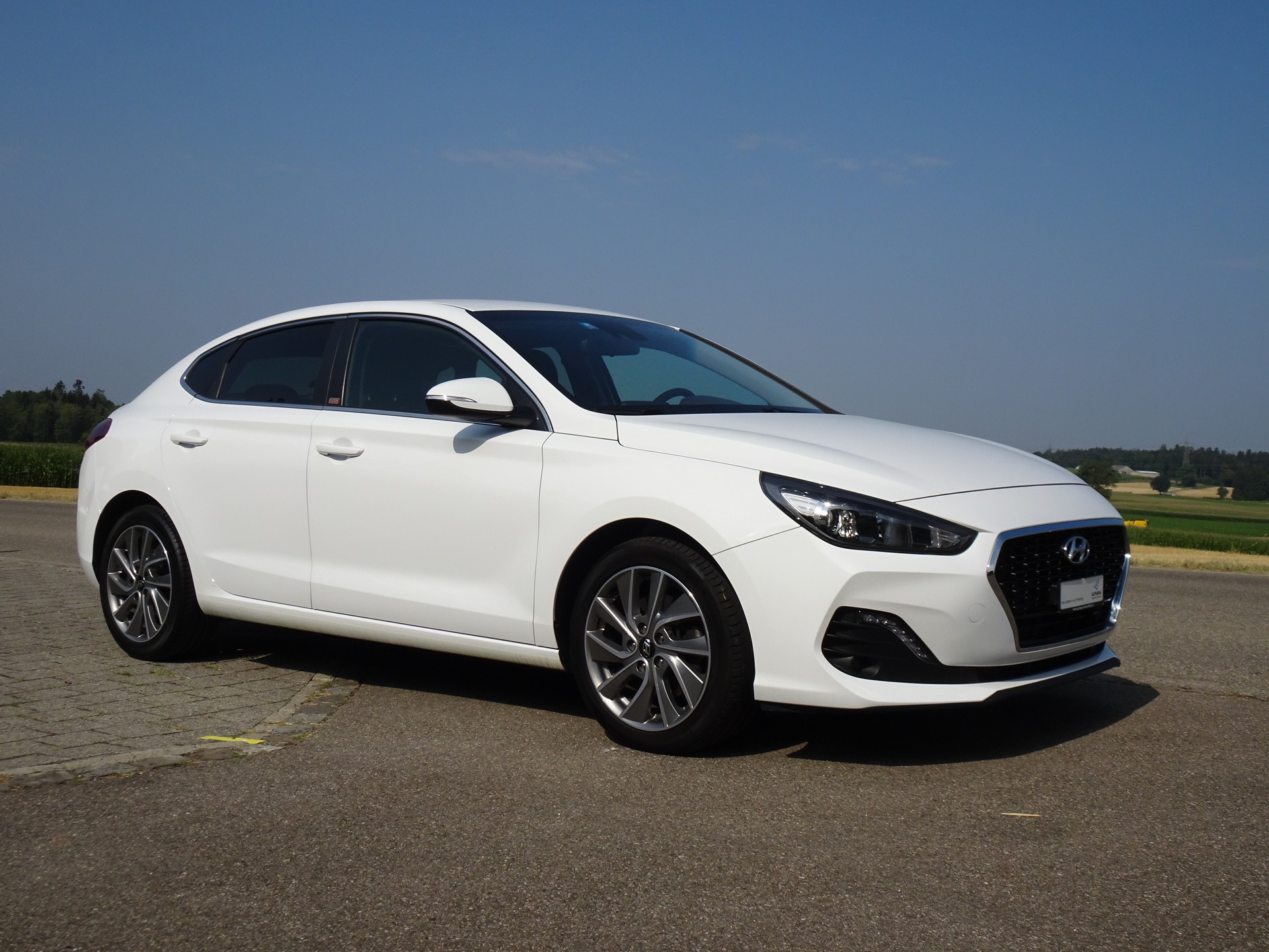 HYUNDAI i30 1.4 T-GDi Vertex-image-4