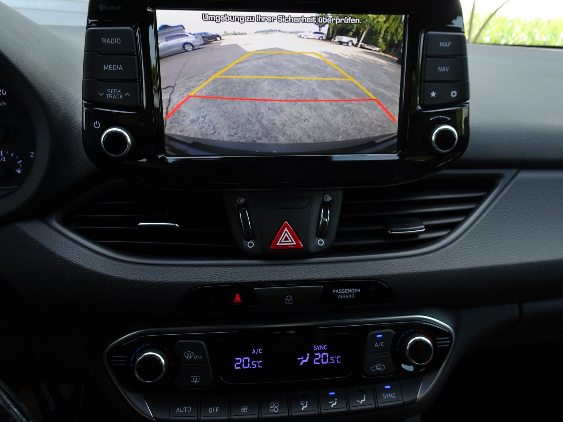 HYUNDAI i30 1.4 T-GDi Vertex-image-13