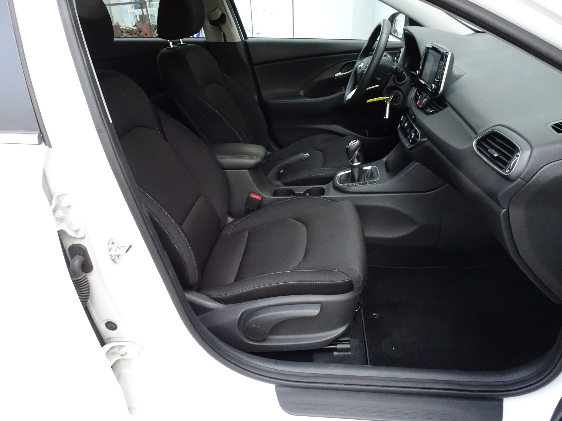 HYUNDAI i30 1.4 T-GDi Vertex-image-7