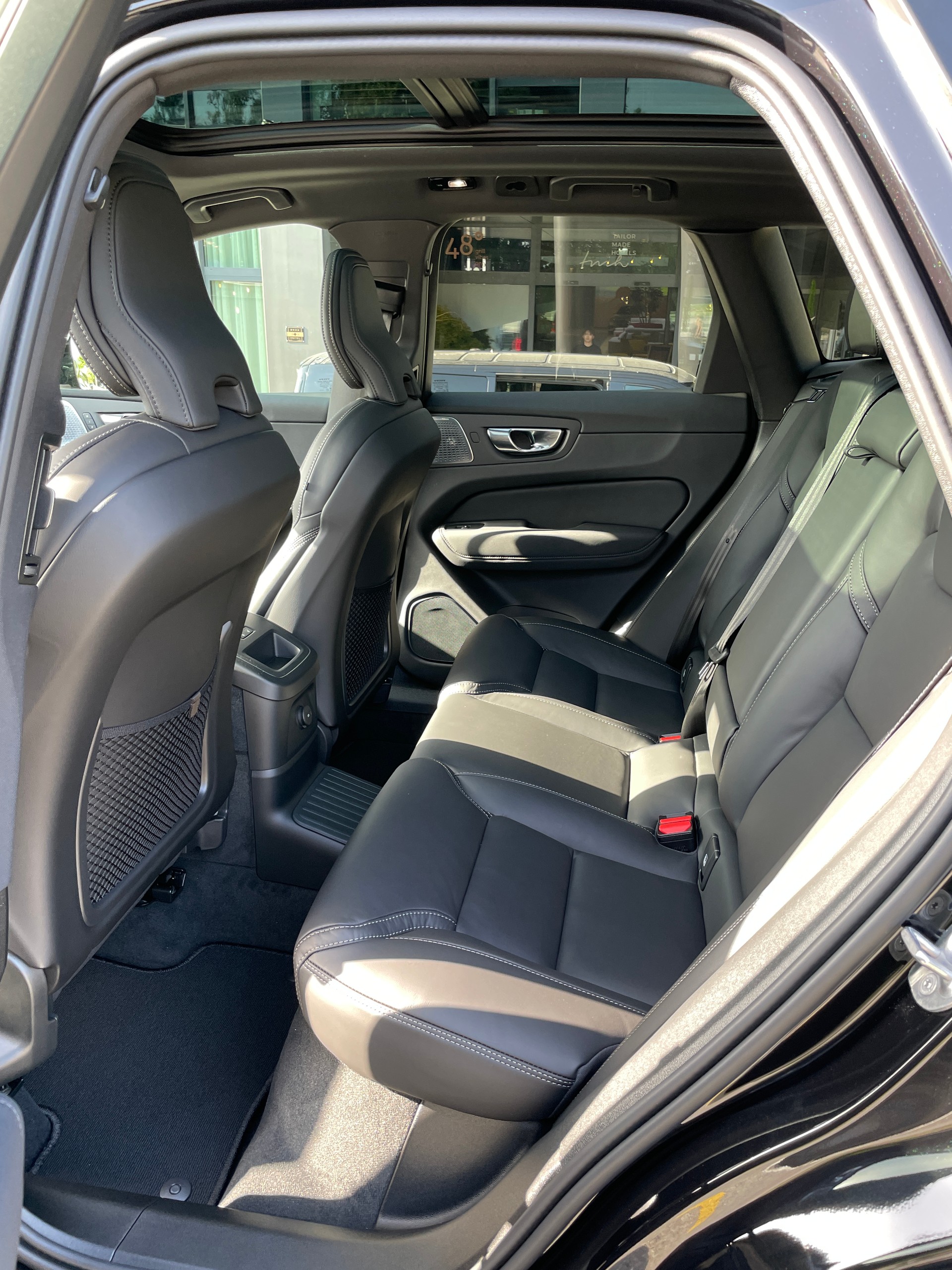 VOLVO XC60 T6 eAWD PluginHybrid Ultra Dark Geartronic-image-15