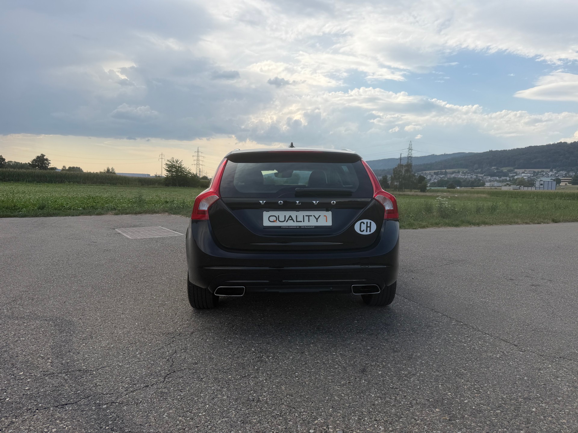 VOLVO V60 D4 Momentum Geartronic-image-5