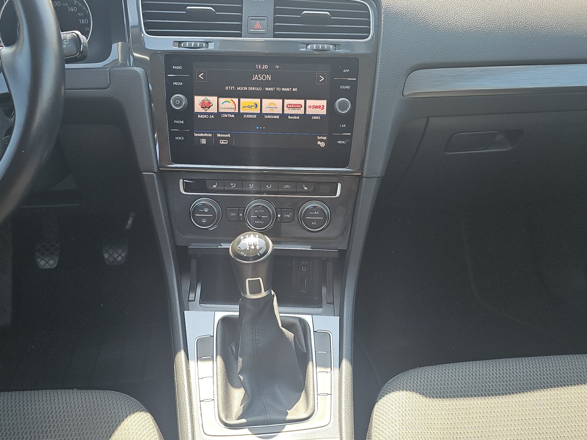 VW Golf 1.5 TSI EVO Comfortline-image-10