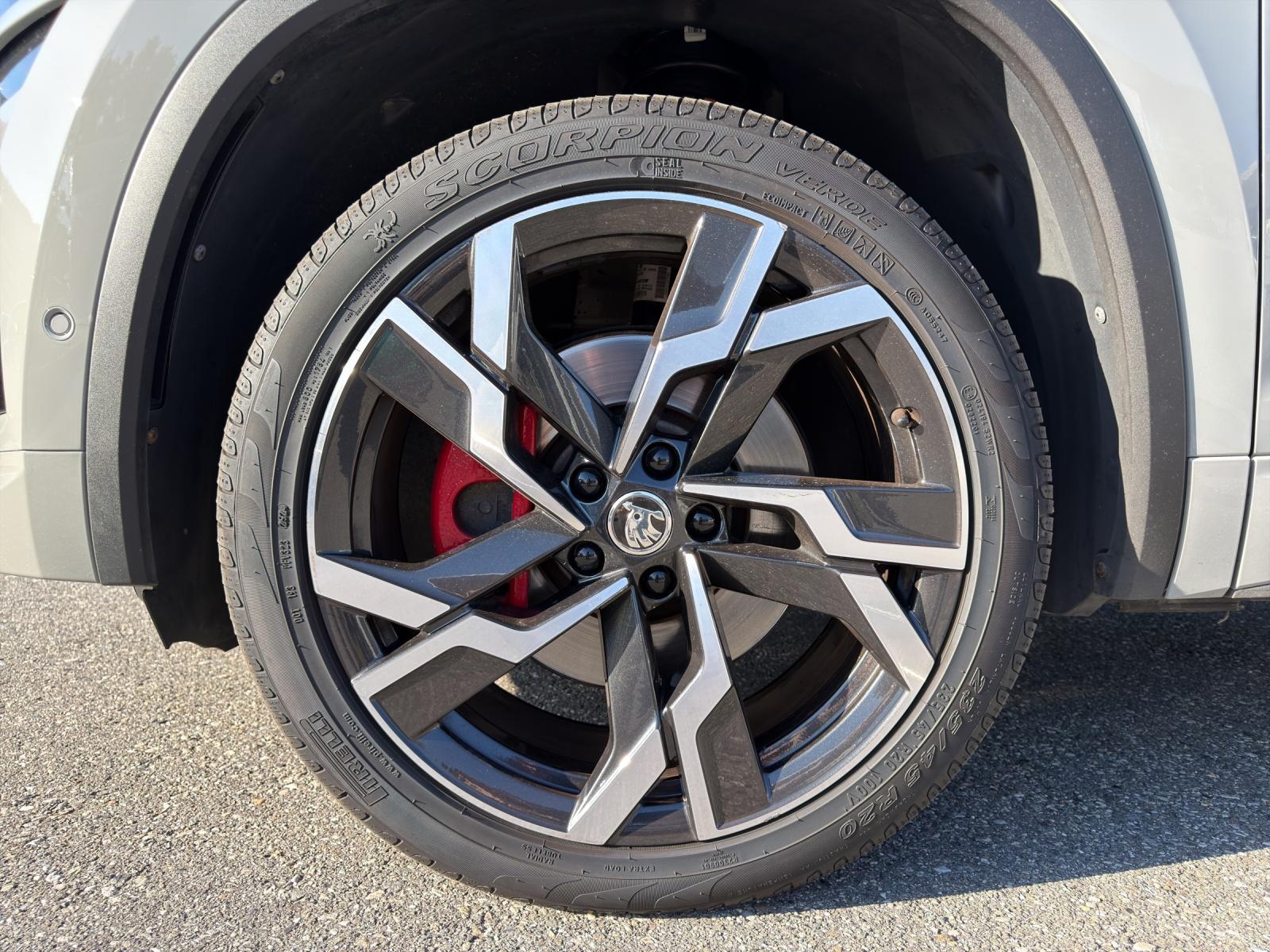 SKODA Kodiaq 2.0 TSI RS DSG (CH)-image-8