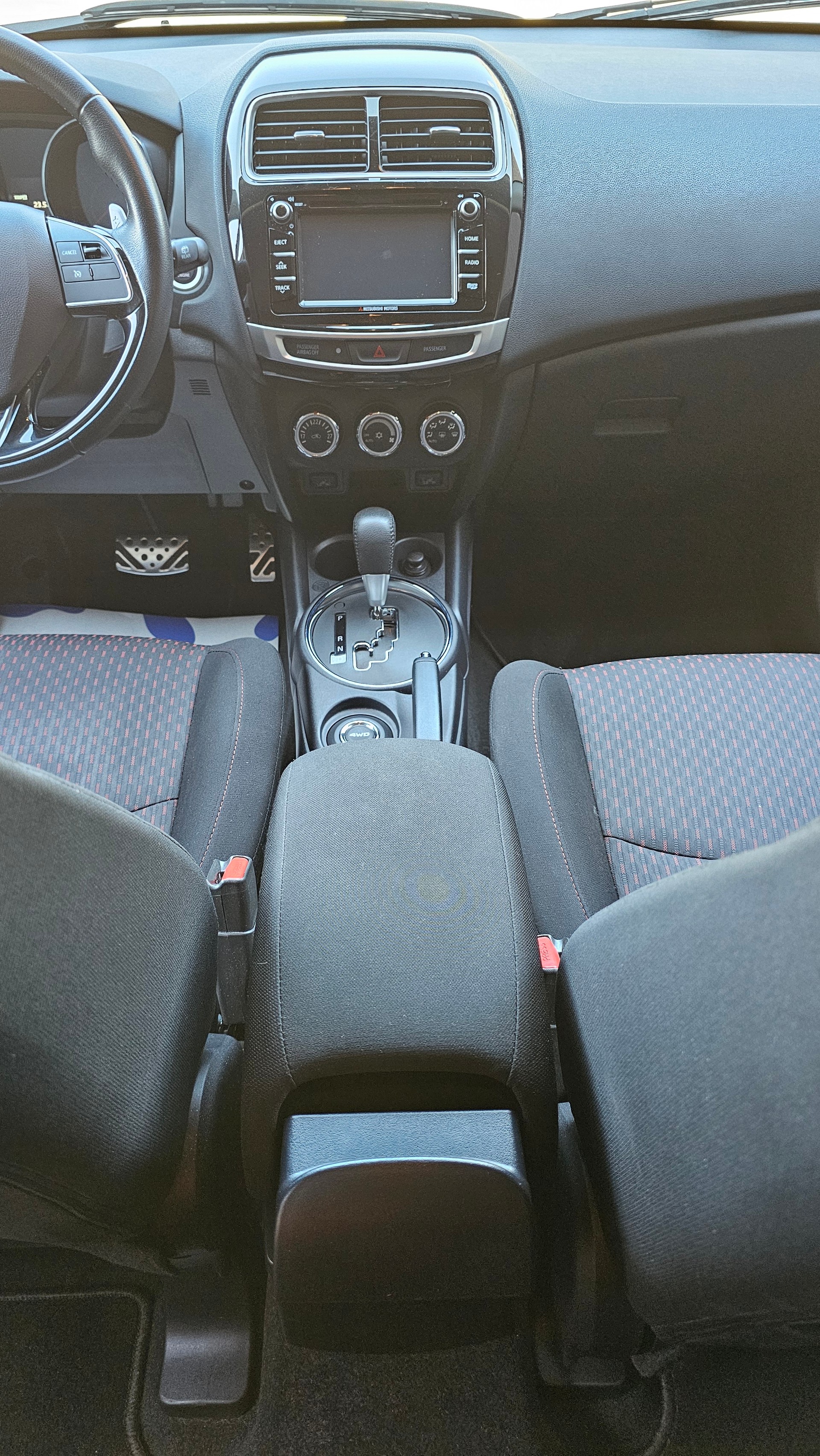 MITSUBISHI ASX 2.2 DID Diamond 4WD Automatic-image-11