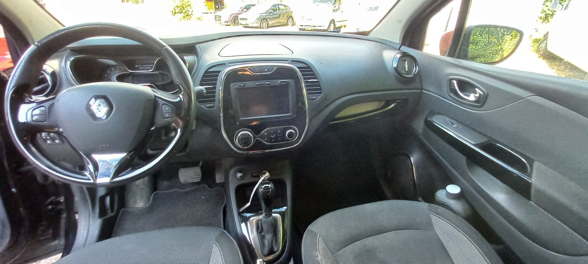 RENAULT Captur 1.2 T 16V Privilège EDC-image-7