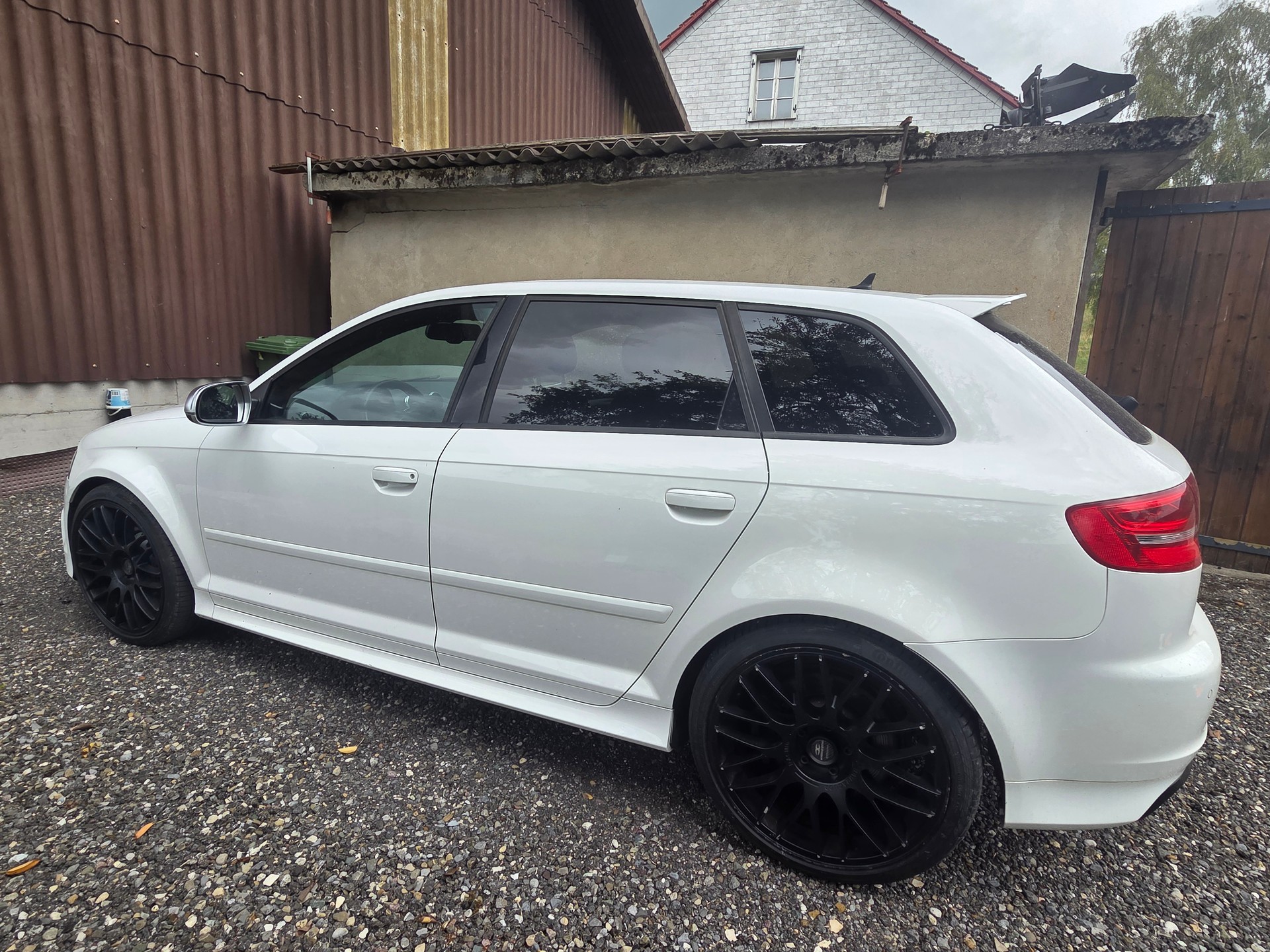 AUDI 2.5 T FSI quattro S-Tronic-image-8