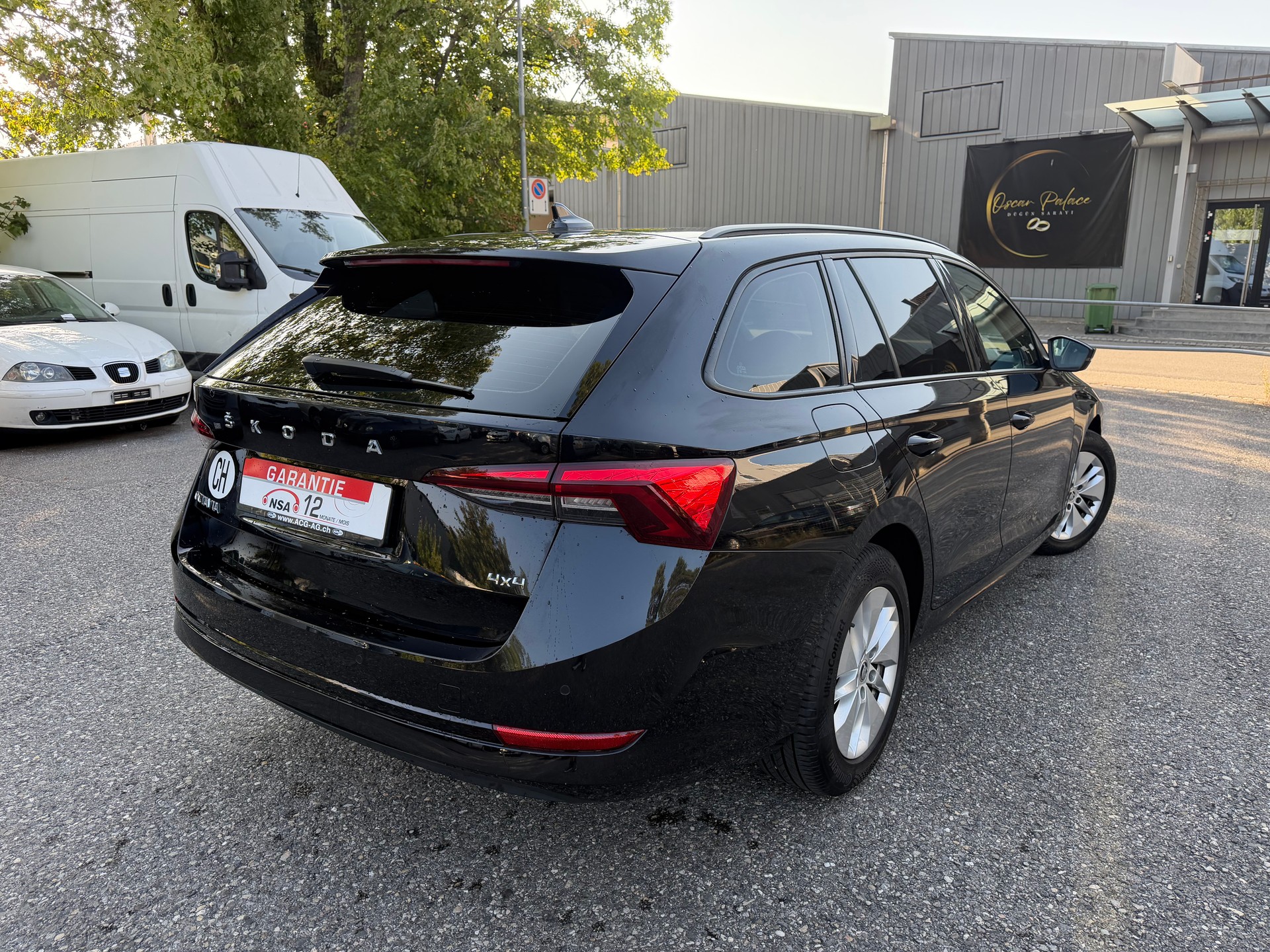 SKODA Octavia Combi 2.0 TDI DSG Ambition 4x4 * Gr. Navi * LED * PDC V&H ** Tempomat * Frisch Ab MFK-image-4