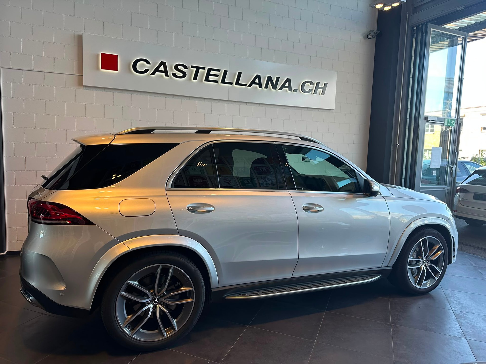 MERCEDES-BENZ GLE 400 d 4Matic 9G-Tronic-image-2