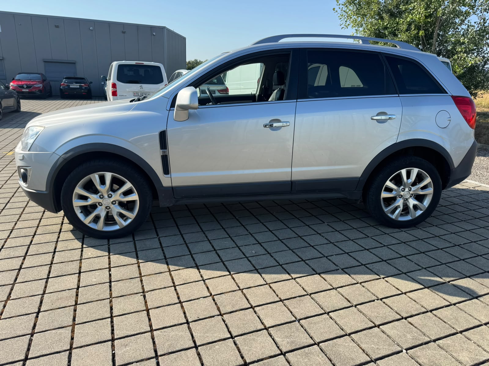 OPEL Antara 2.2 CDTi Cosmo 4WD Automatic-image-3