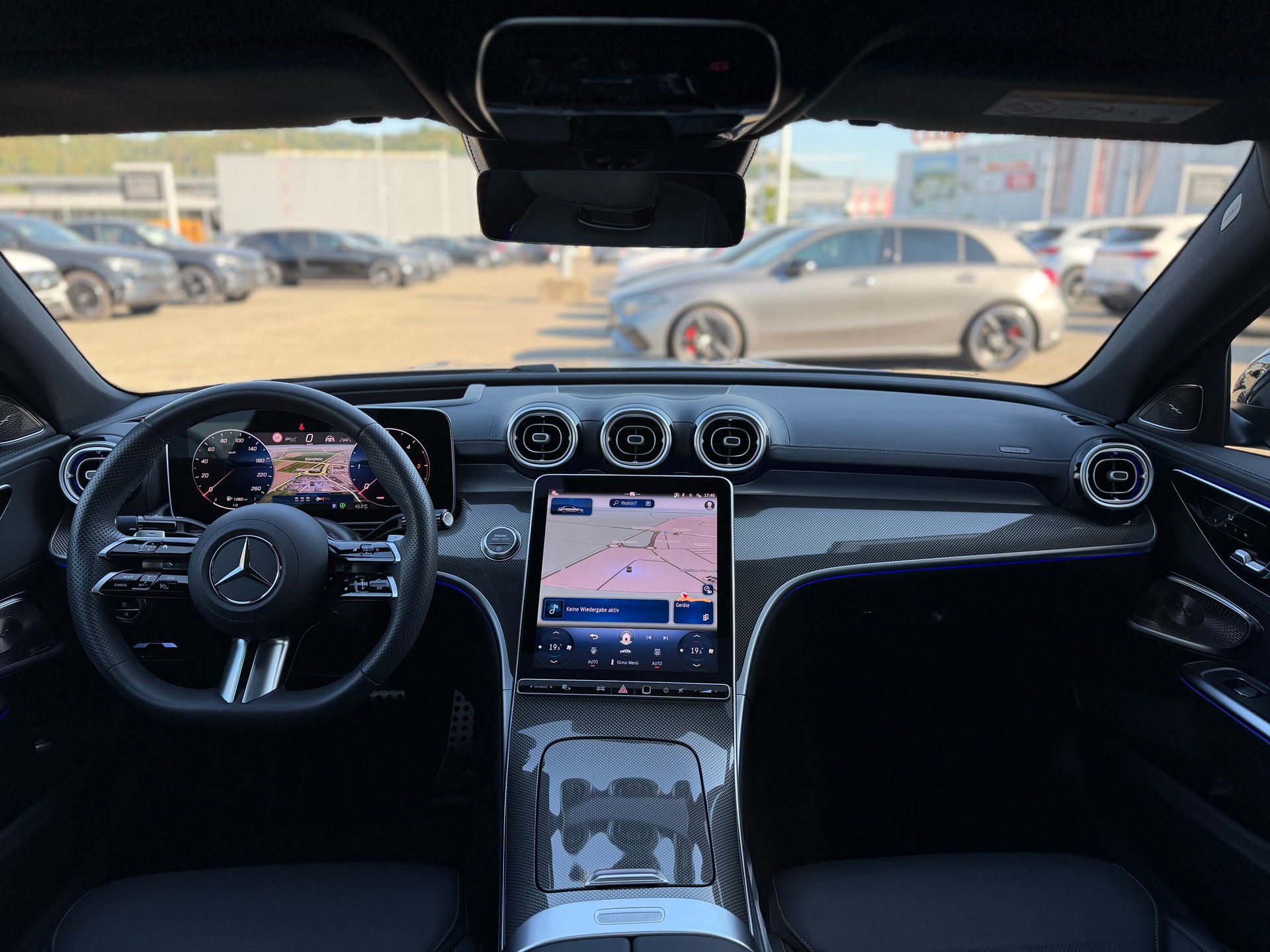 MERCEDES-BENZ C 220 d AMG Line 4 Matic Swiss Star-showroom-element-3