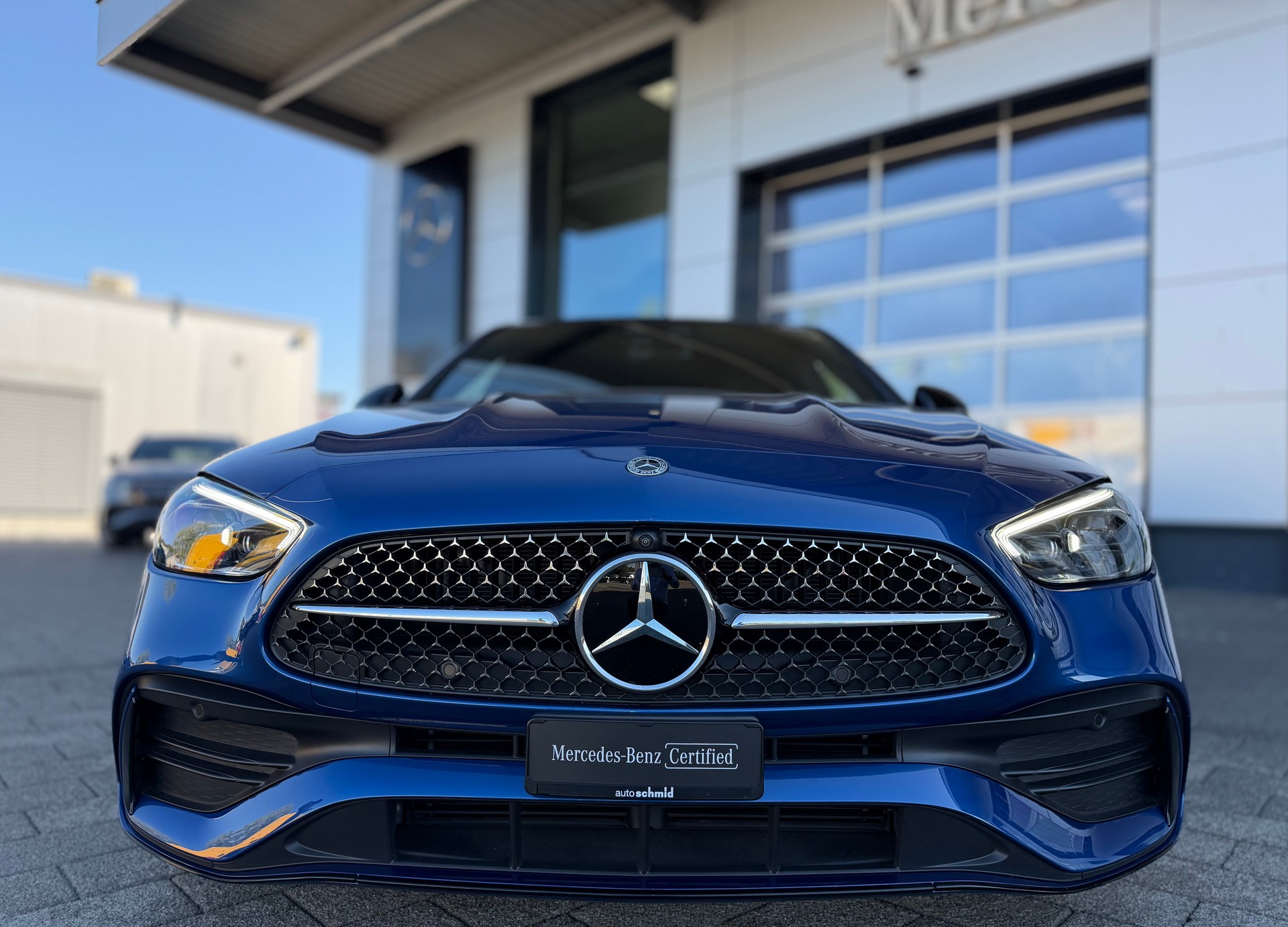 MERCEDES-BENZ C 220 d AMG Line 4 Matic Swiss Star-showroom-element-2