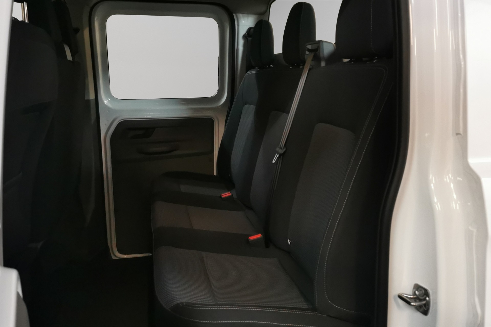 VW Transporter Doppelkabine mit Brücke-image-11