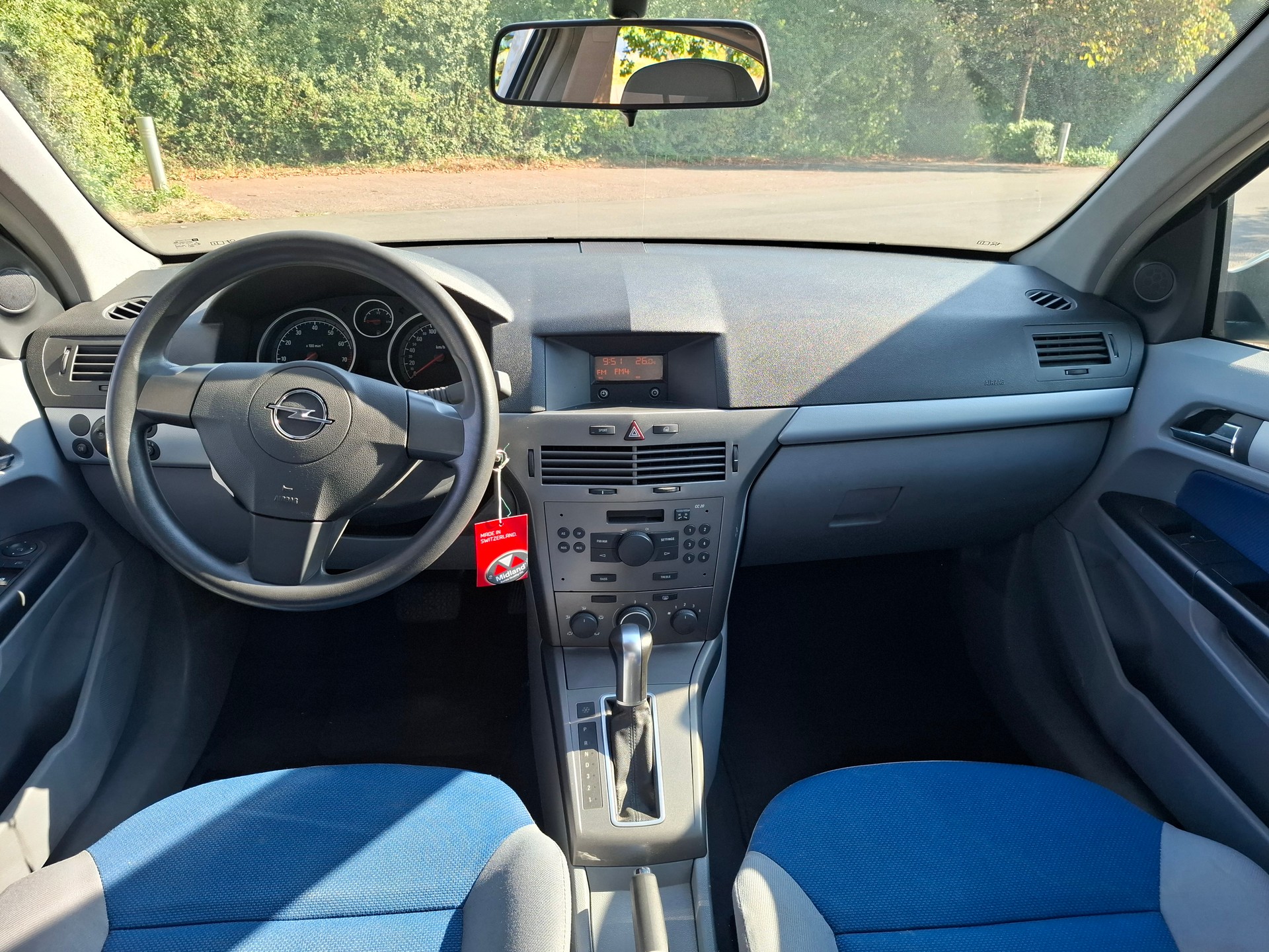OPEL Astra 1.8i 16V Enjoy-image-9