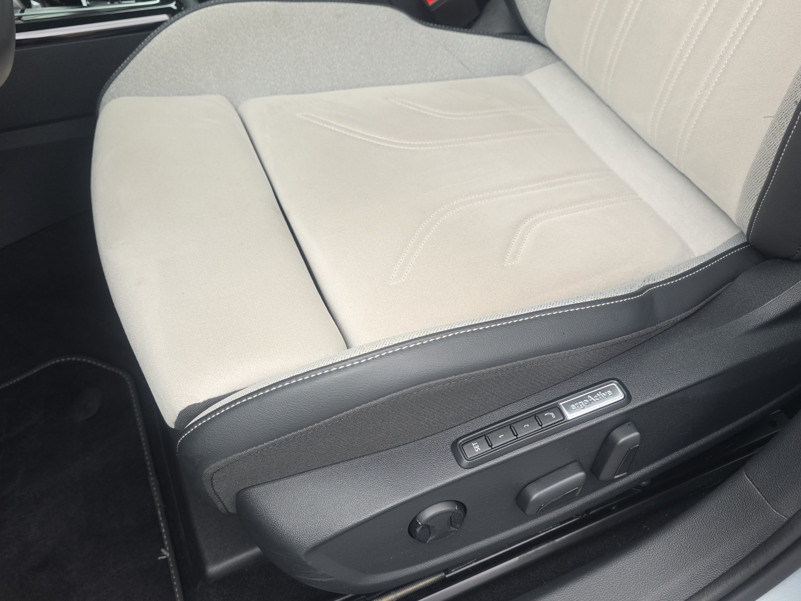 VW Golf 1.5 e TSI mHEV Style DSG-image-15