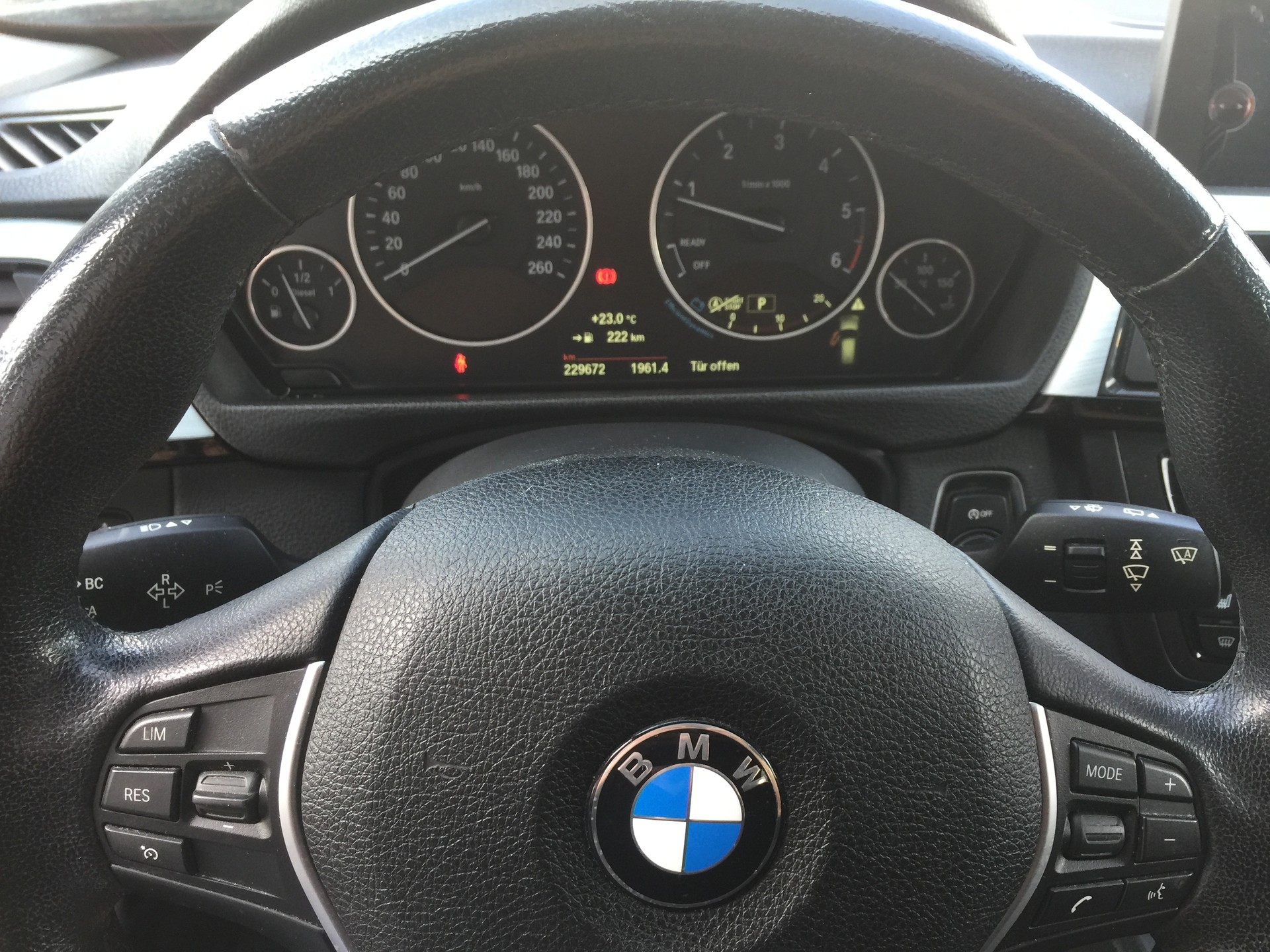 BMW 318d Touring Sport Line Steptronic-image-12