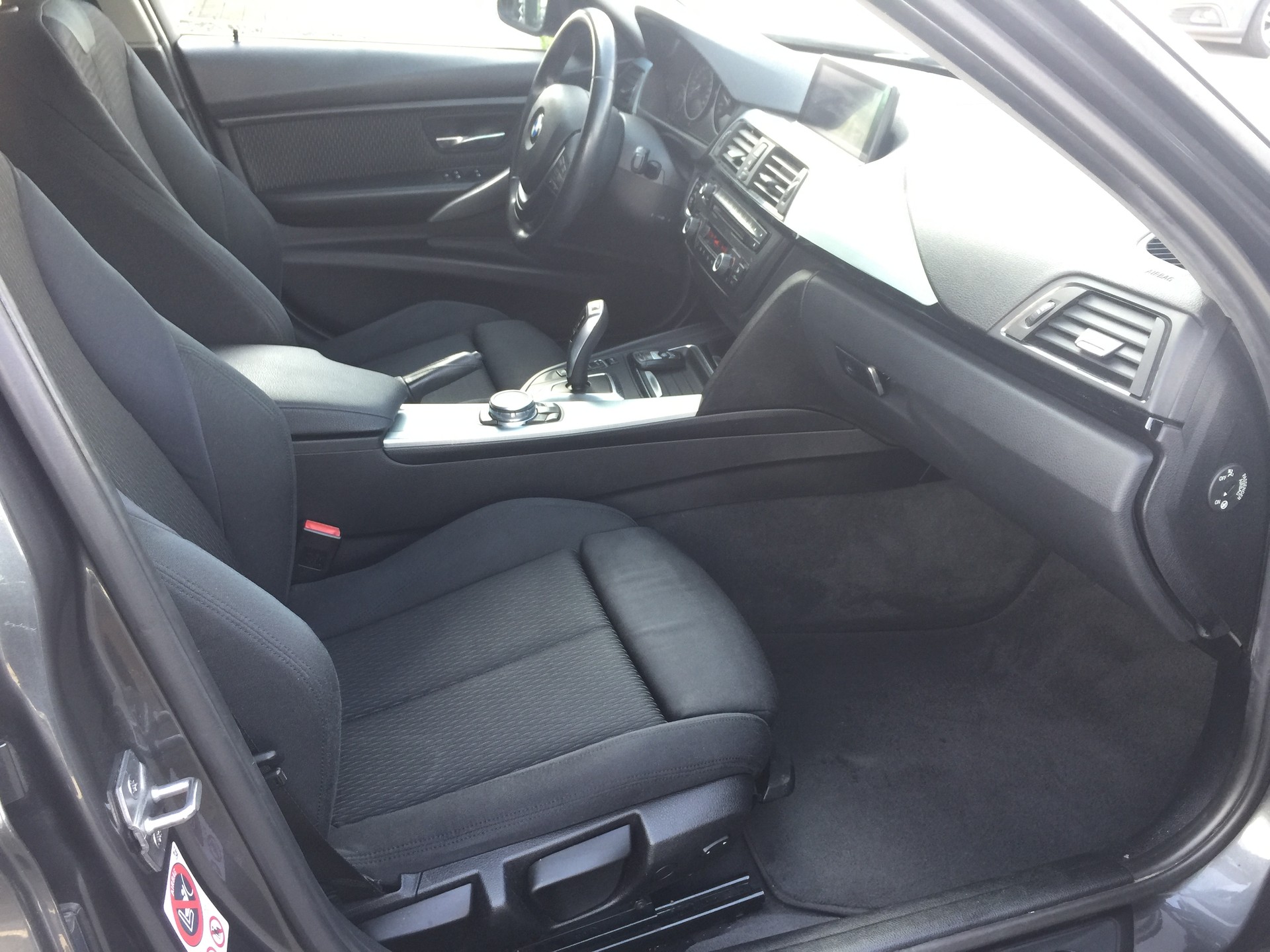 BMW 318d Touring Sport Line Steptronic-image-10