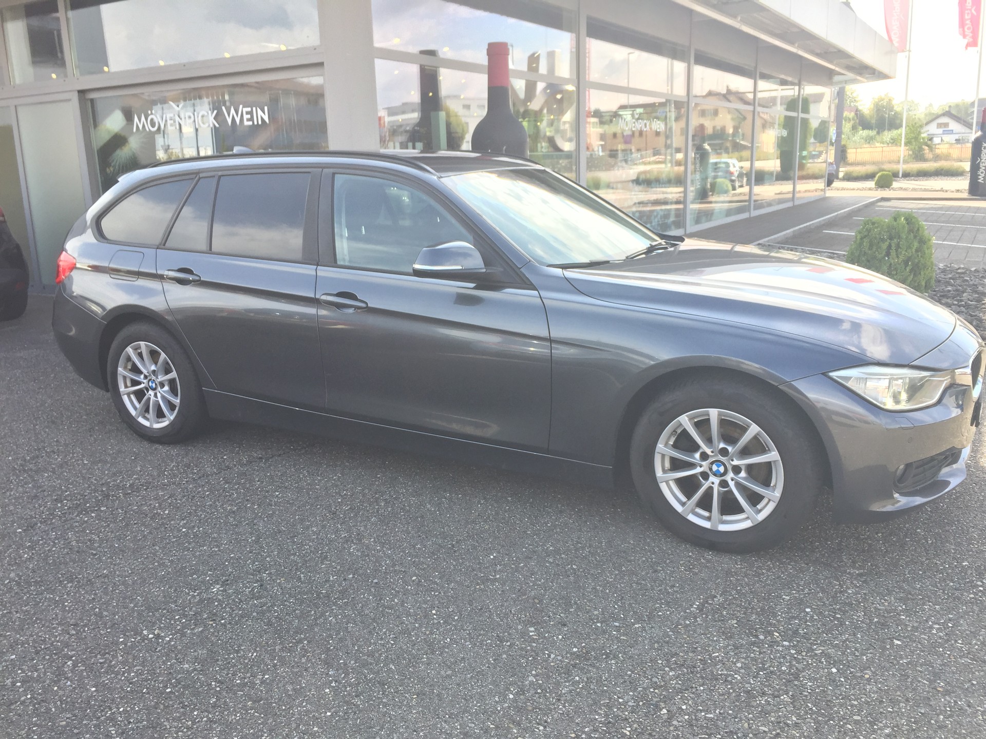 BMW 318d Touring Sport Line Steptronic-image-14