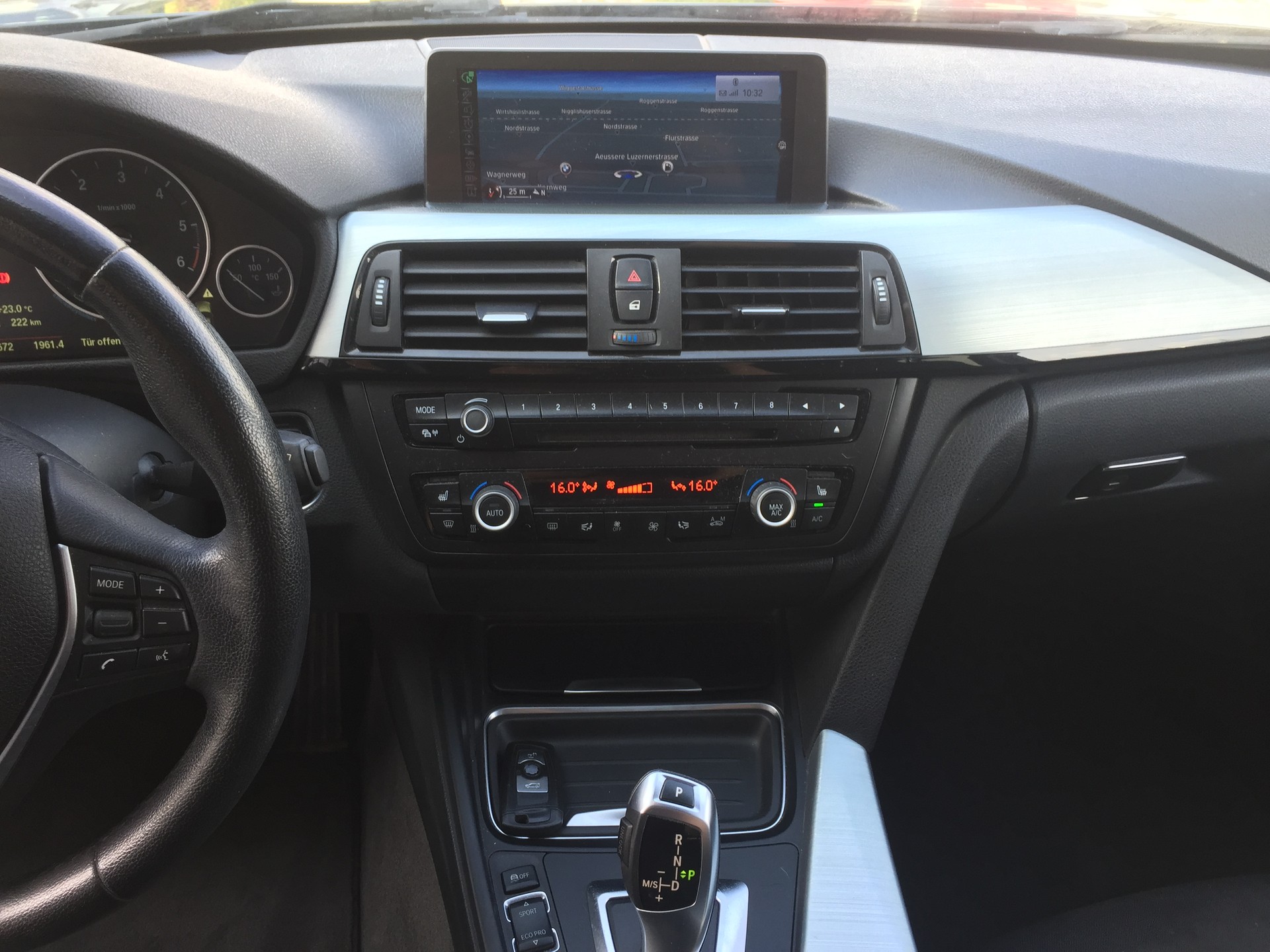 BMW 318d Touring Sport Line Steptronic-image-13