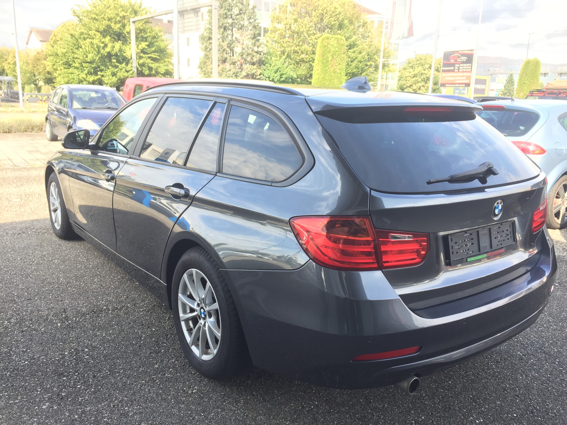 BMW 318d Touring Sport Line Steptronic-image-5