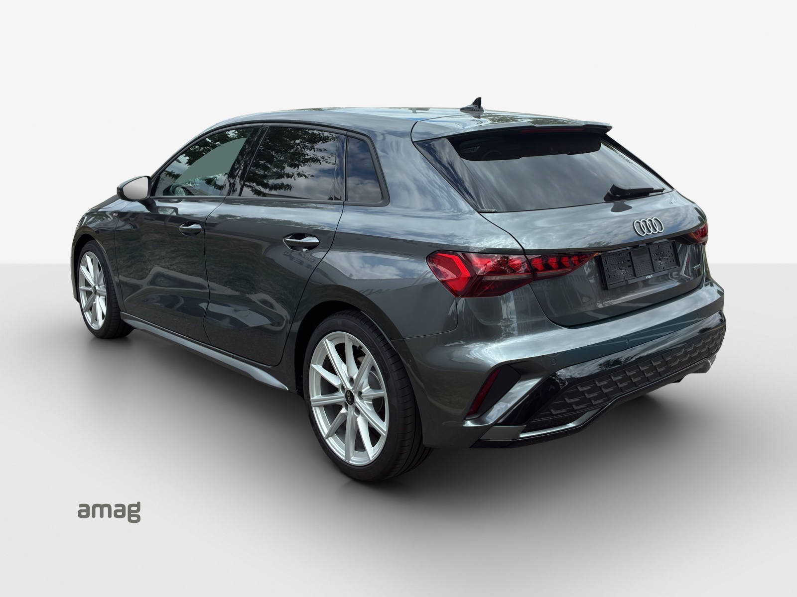 AUDI A3 Sportback TFSI 150 kW quattro S line S tronic-showroom-element-2