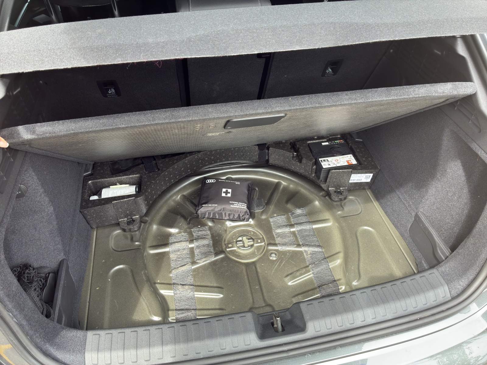 AUDI A3 Sportback TFSI 150 kW quattro S line S tronic-image-13