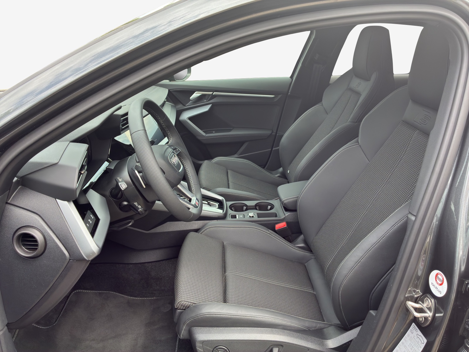 AUDI A3 Sportback TFSI 150 kW quattro S line S tronic-image-7