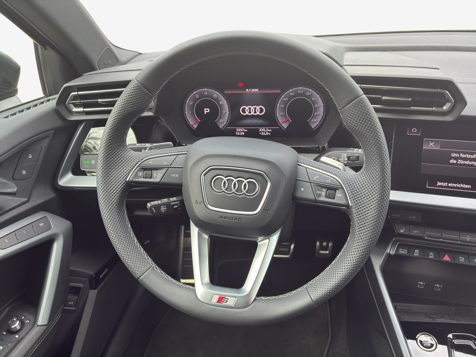 AUDI A3 Sportback TFSI 150 kW quattro S line S tronic-image-9