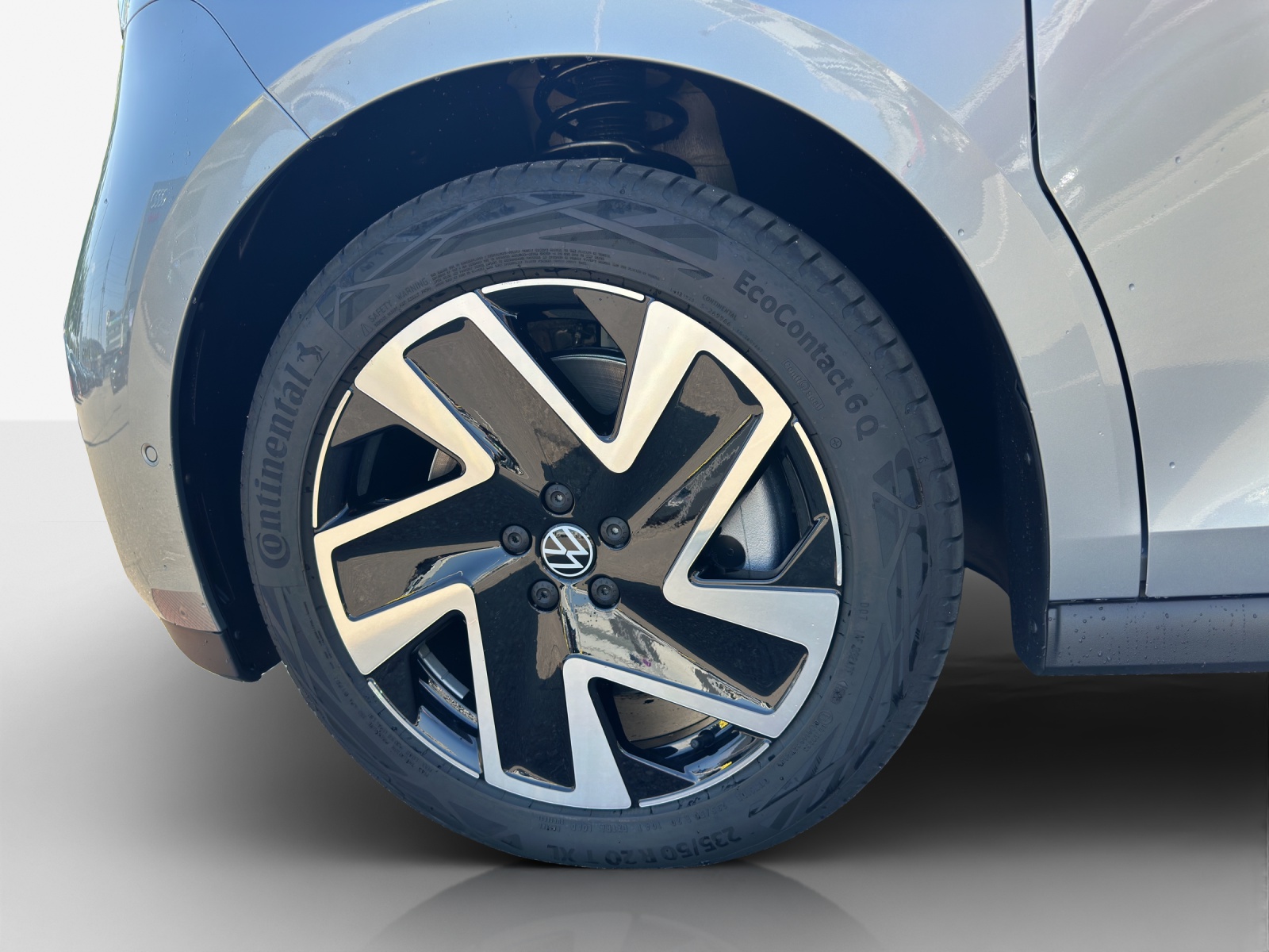 VW ID.Buzz LWB Pro 4 Motion-image-14