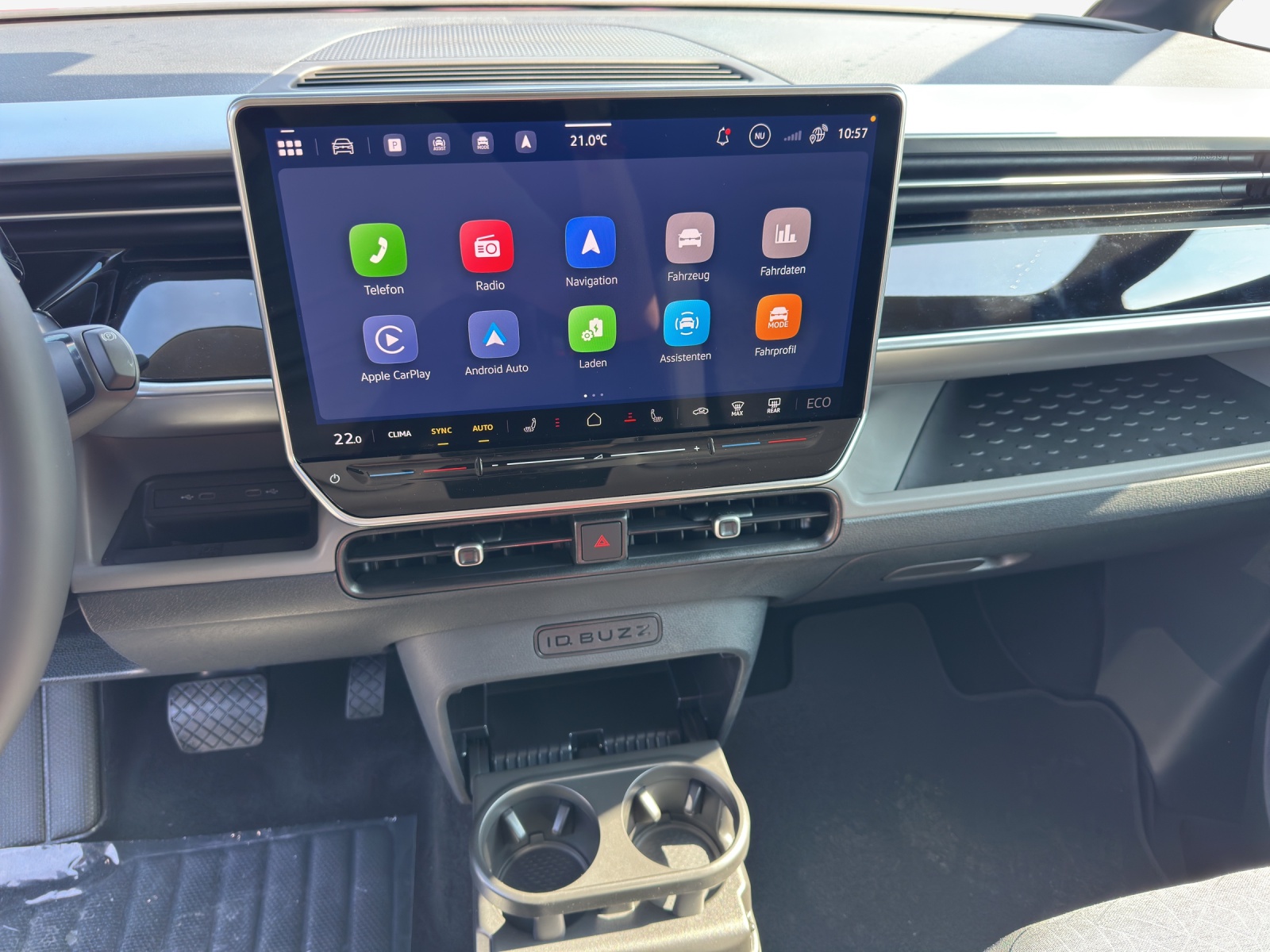 VW ID.Buzz LWB Pro 4 Motion-image-10
