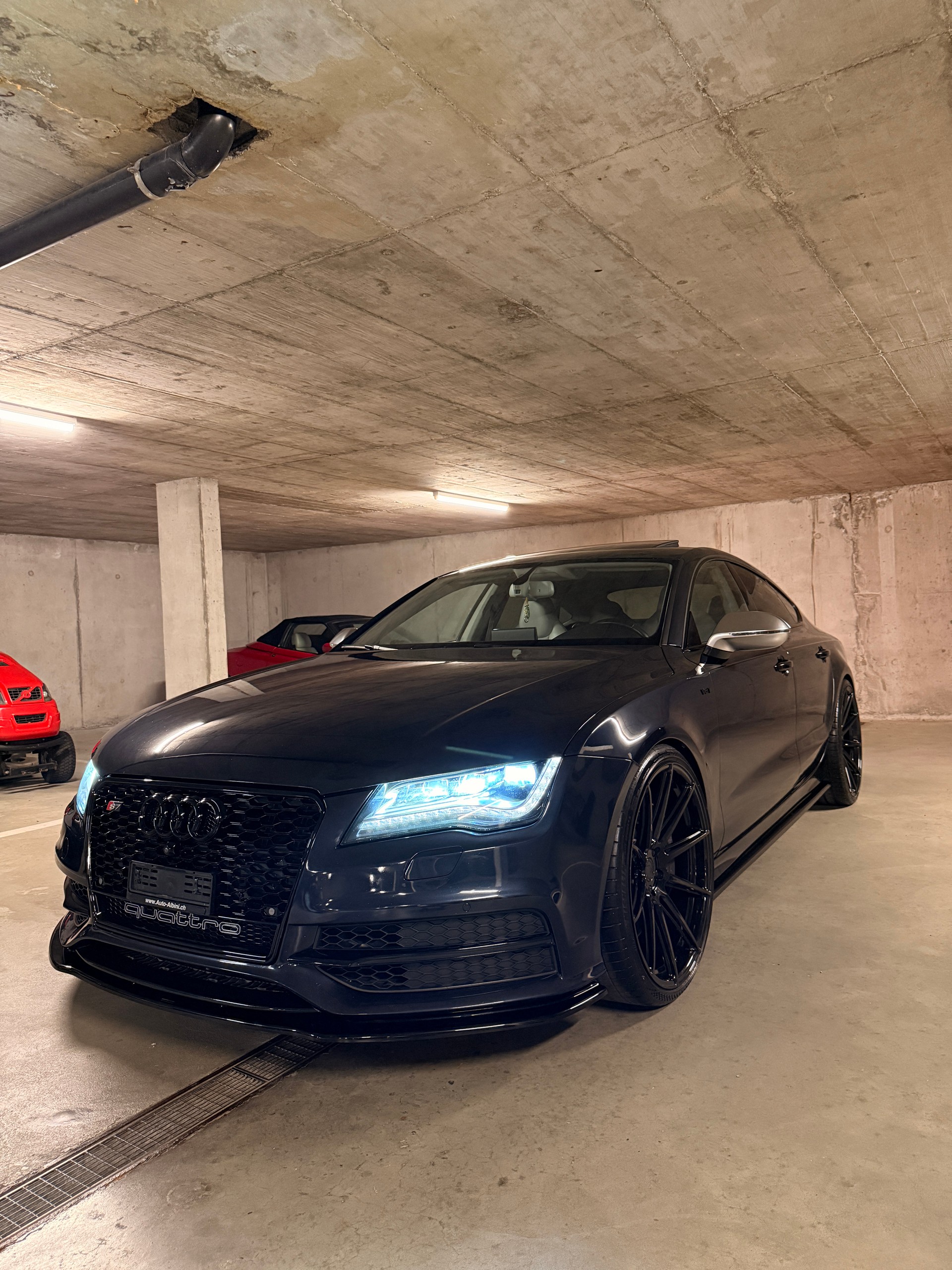AUDI 4.0 V8 TFSI quattro S-Tronic-image-0