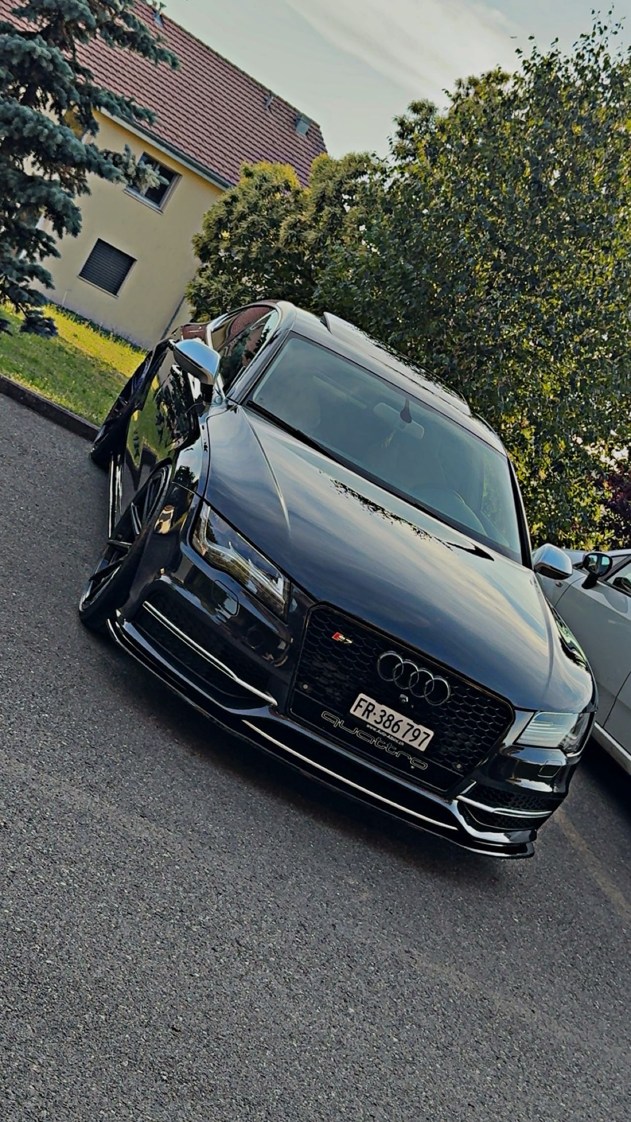 AUDI 4.0 V8 TFSI quattro S-Tronic-image-5