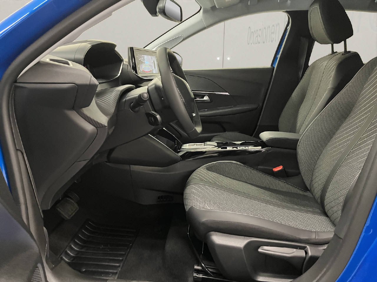 PEUGEOT 208 1.2 Hybrid Allure-image-8