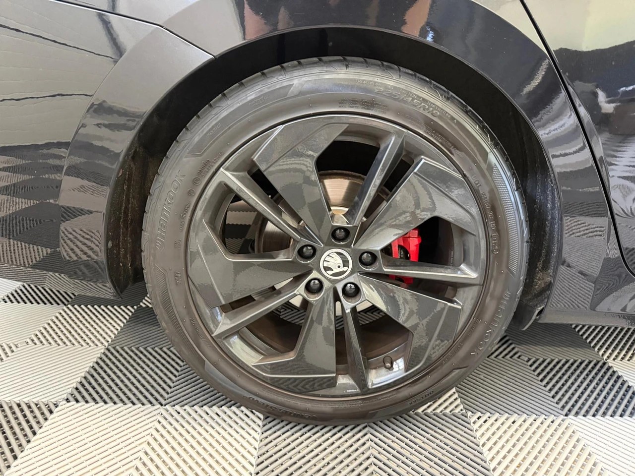 SKODA Octavia Combi 2.0 TDI DSG RS-image-5
