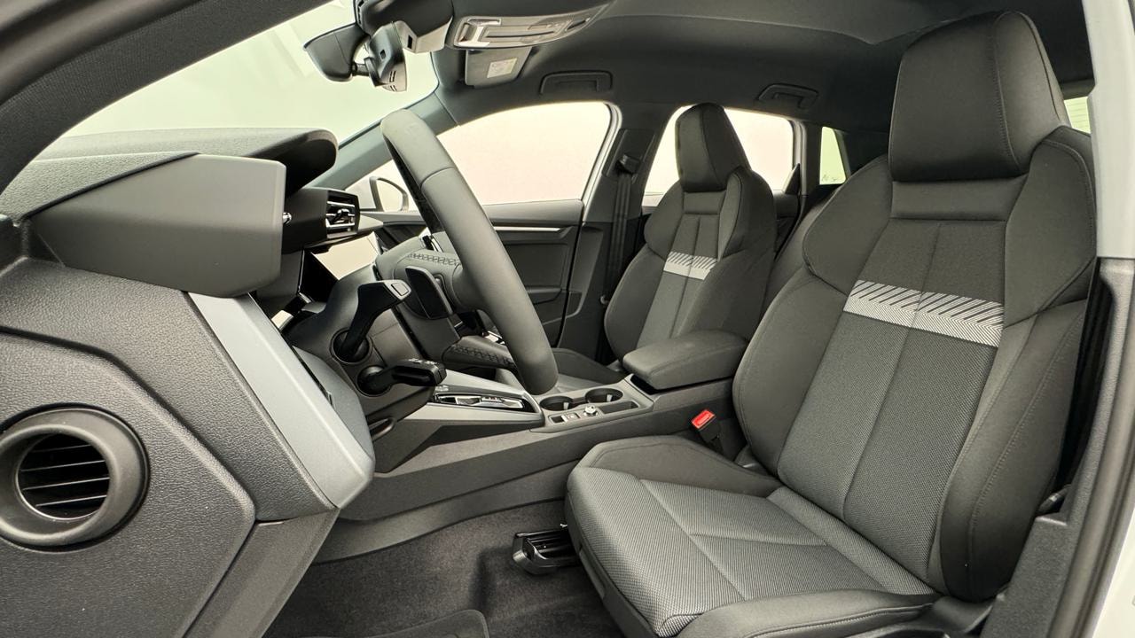 AUDI A3 allstreet 40 TFSI S-tronic quatttro-image-4