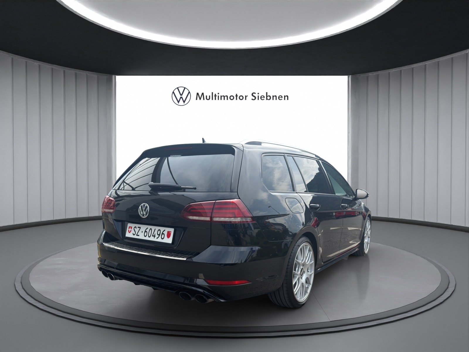 VW Golf Variant 2.0 TSI R 4Motion DSG-image-4