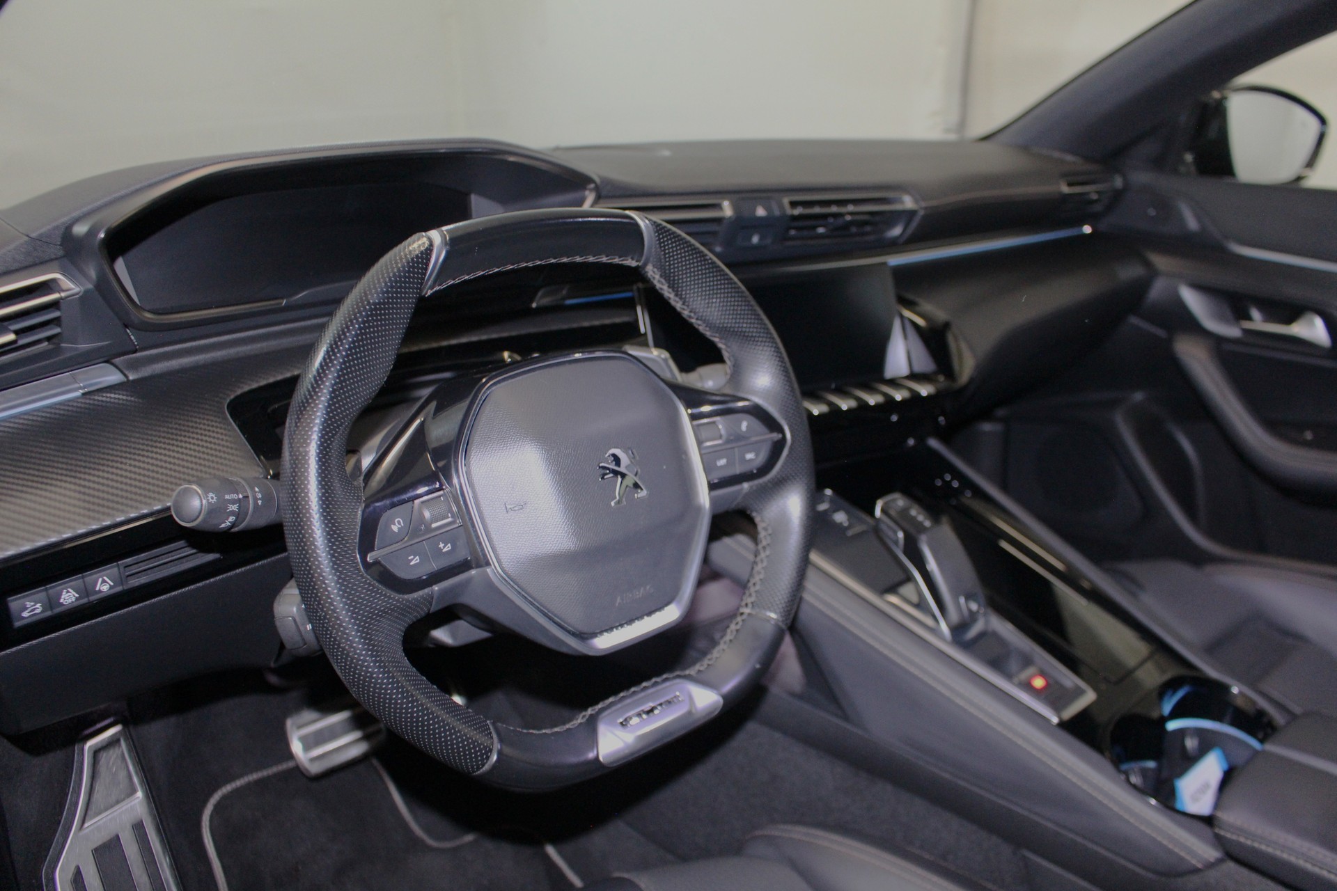 PEUGEOT 508 SW 1.6 PureTech GT Line-image-11