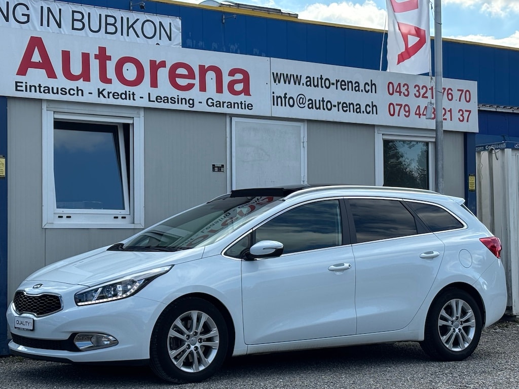 KIA Cee'd Sportswagon 1.6 GDi FiFa Wolrd Cup Edition-image-2