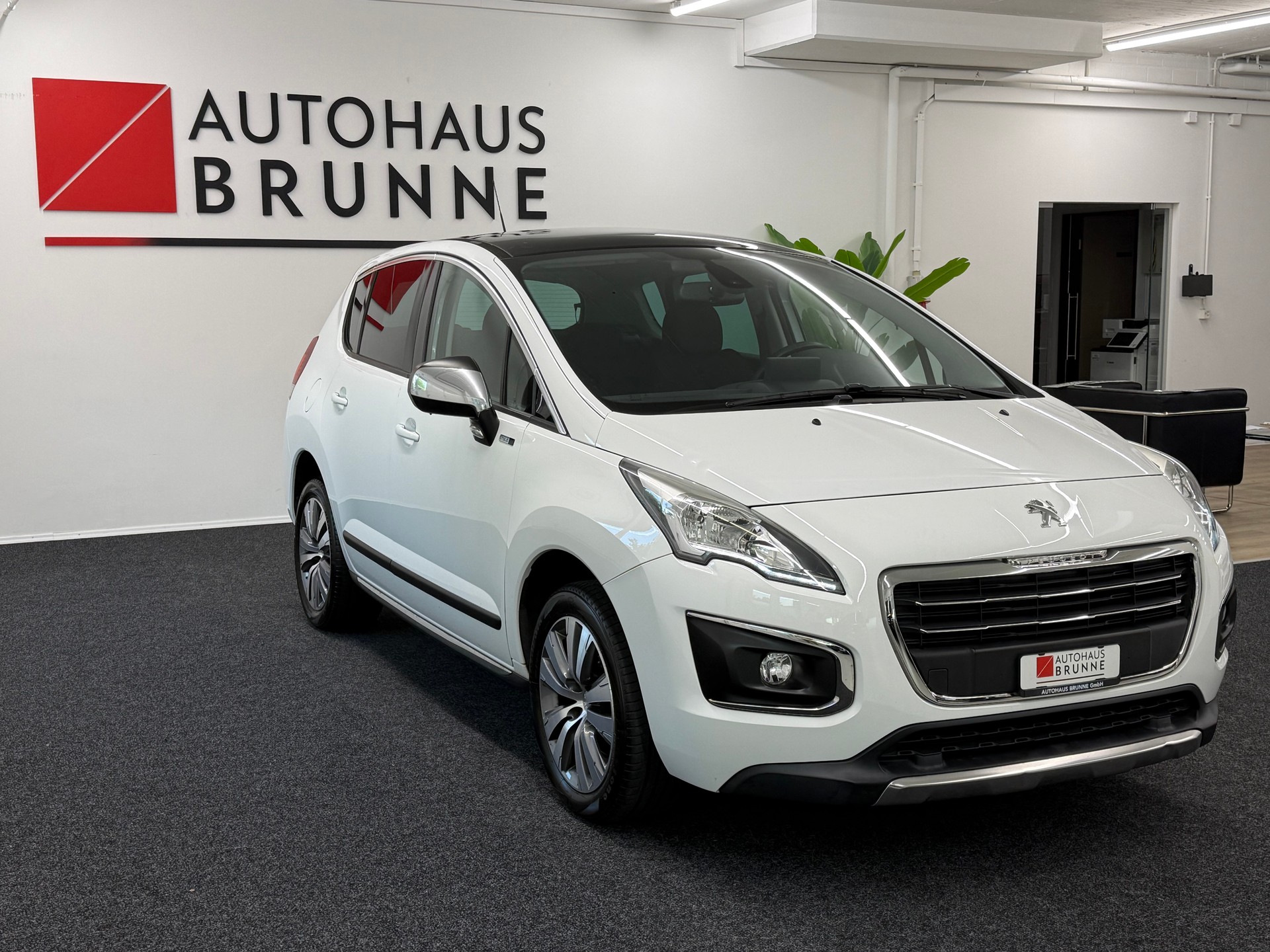 PEUGEOT 3008 1.6 16V T Style Tiptronic-image-2