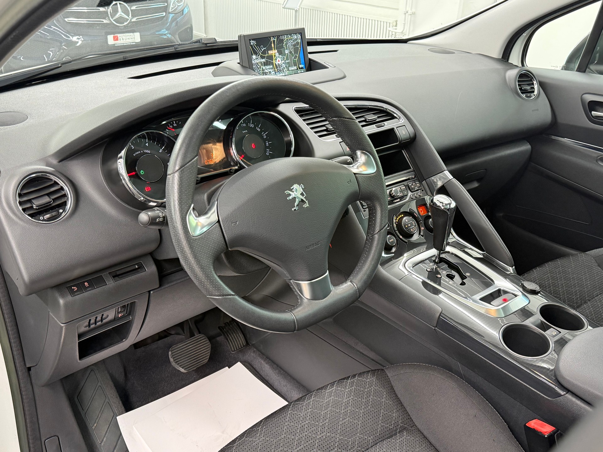 PEUGEOT 3008 1.6 16V T Style Tiptronic-image-14