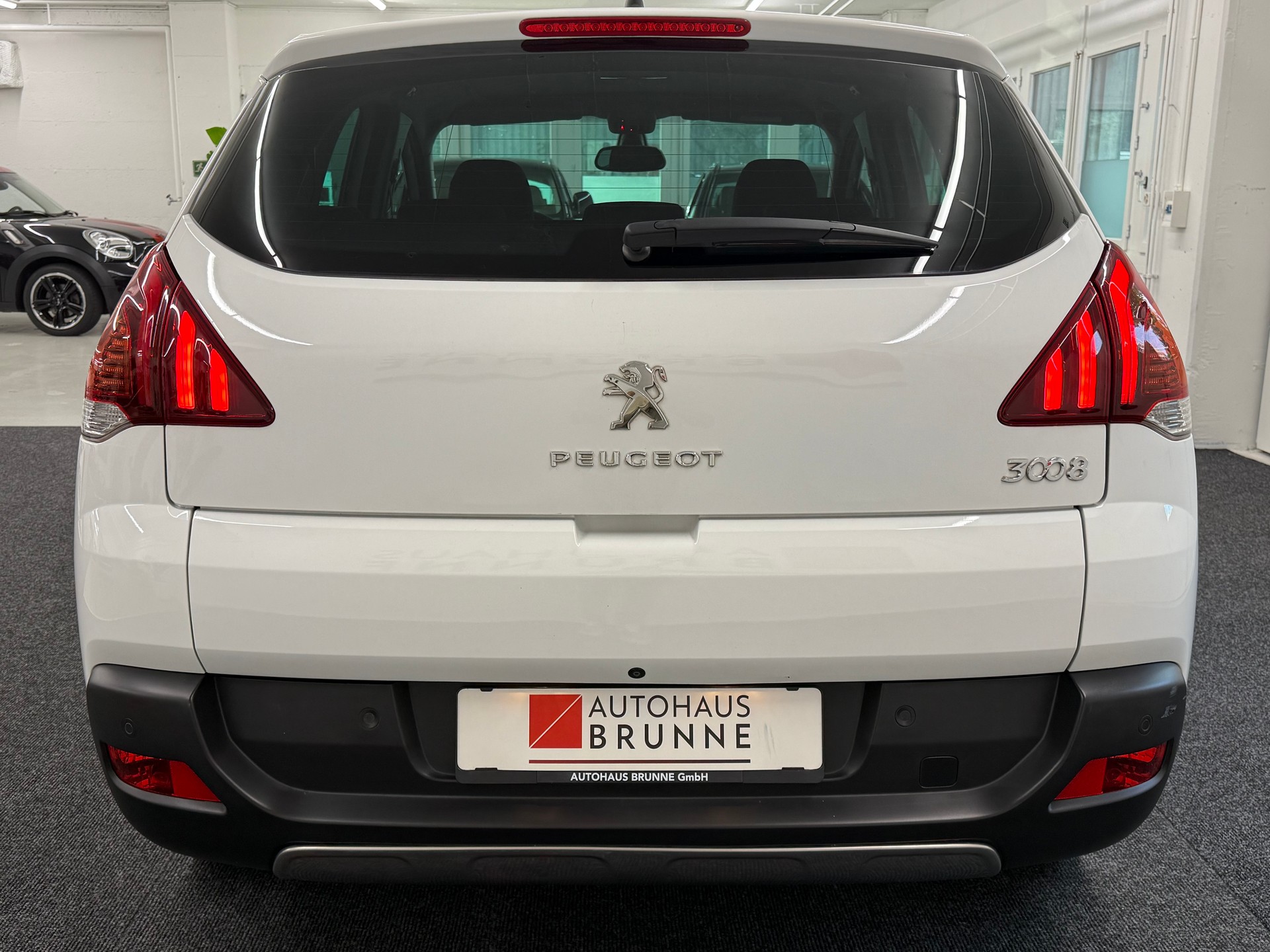 PEUGEOT 3008 1.6 16V T Style Tiptronic-image-5