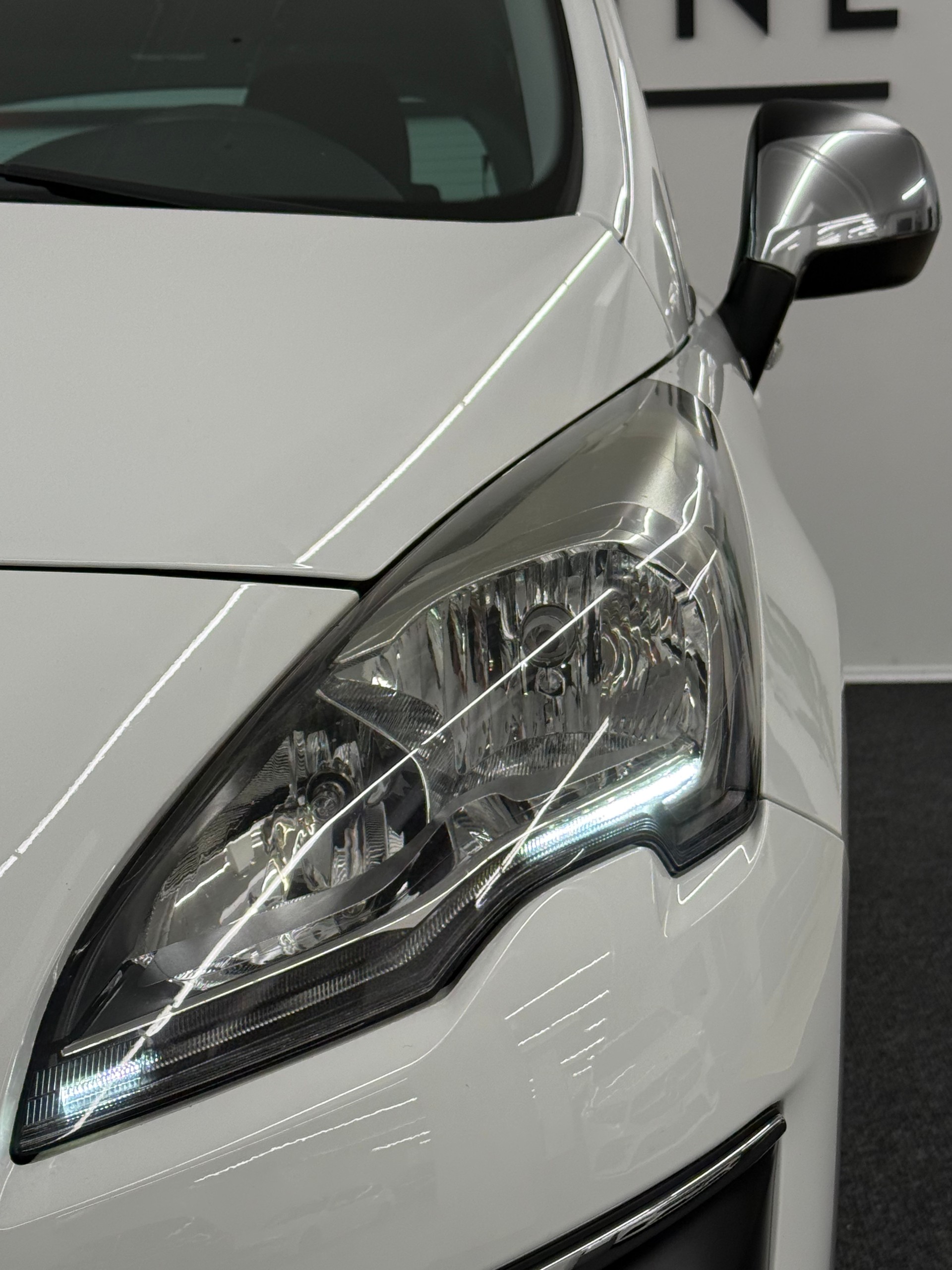 PEUGEOT 3008 1.6 16V T Style Tiptronic-image-12